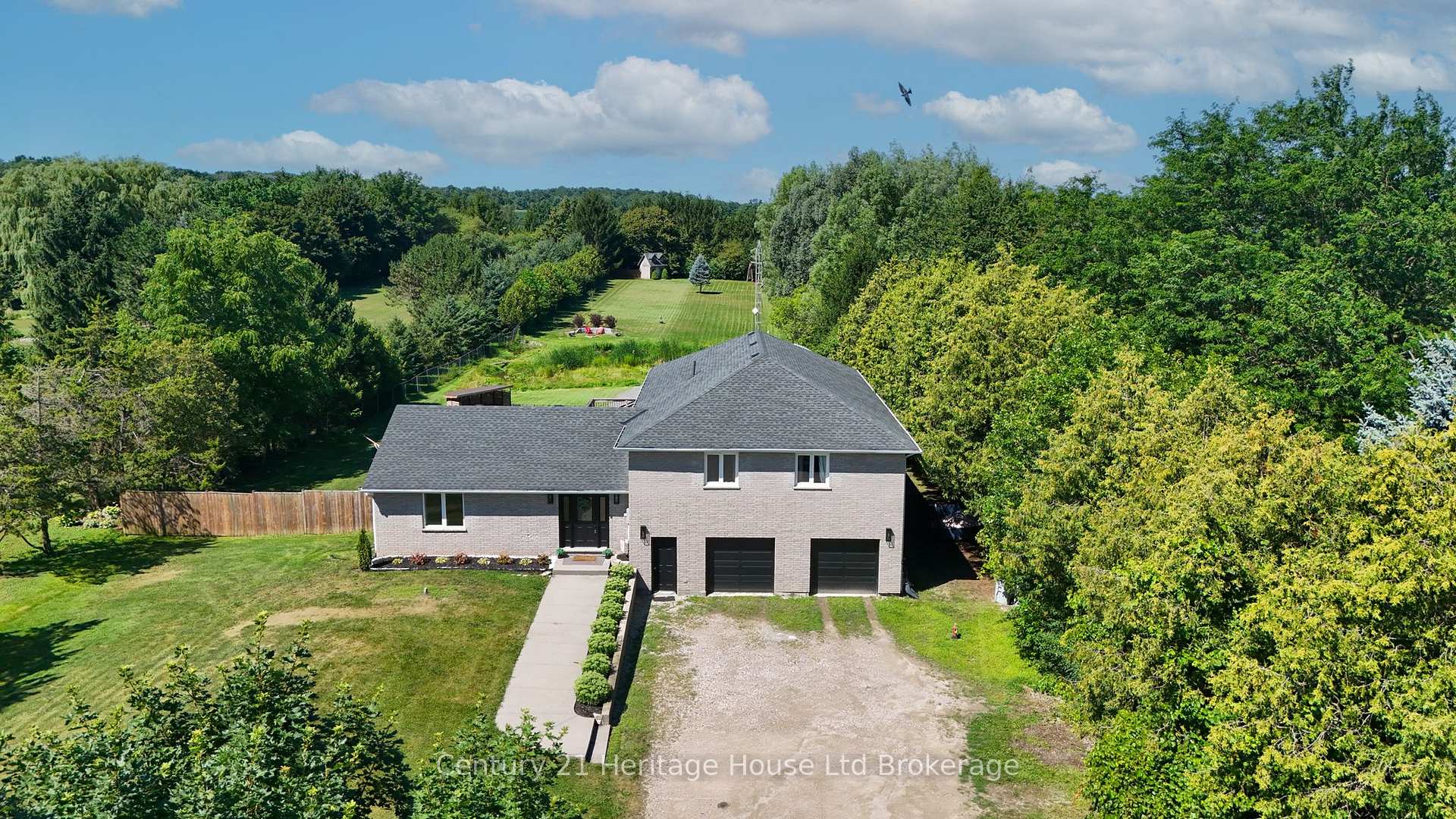 Photo 4 of 1668 Perth 123 Road, Perth South, Blanshard — HOMEH
