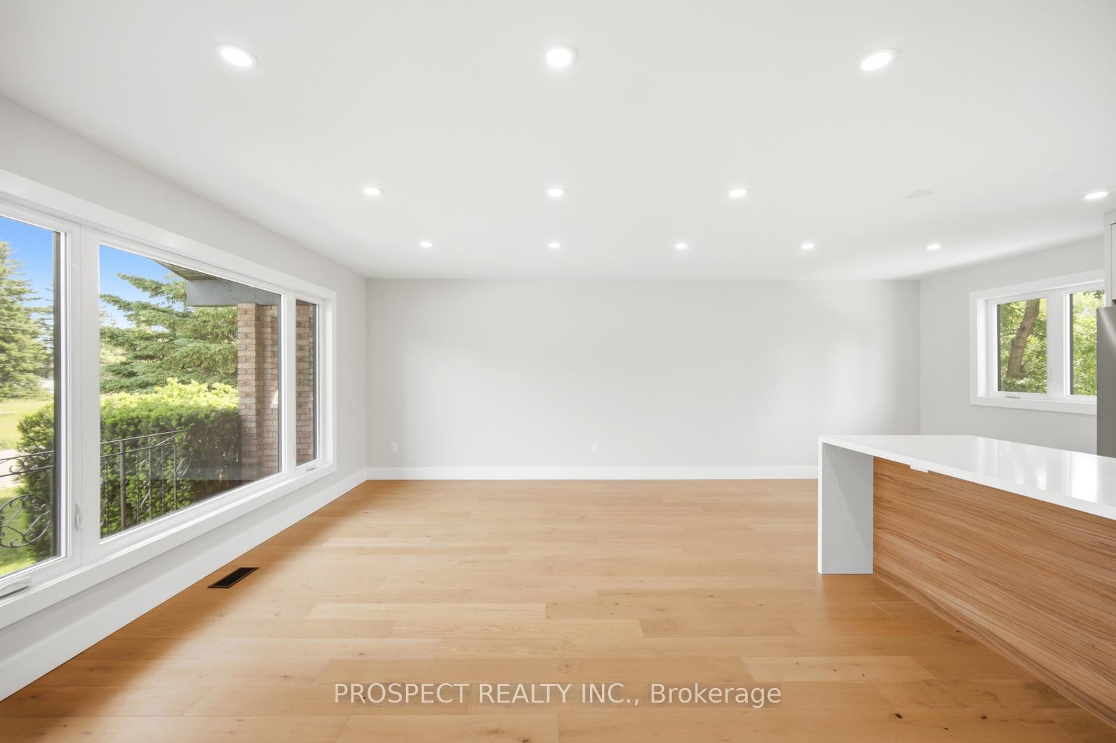 Photo 8 of 568 Simcoe Street, Collingwood — HOMEH