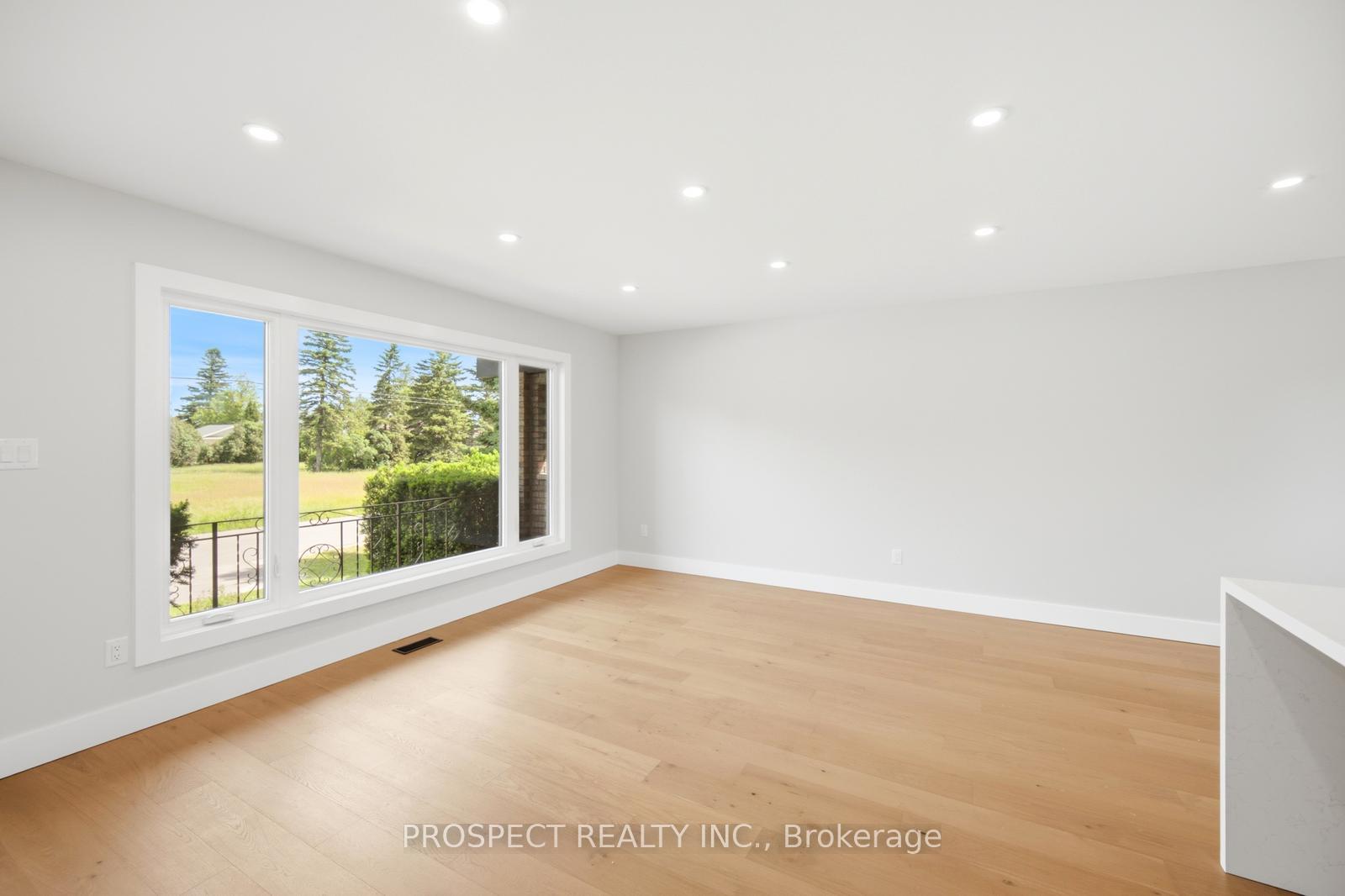 Photo 9 of 568 Simcoe Street, Collingwood — HOMEH