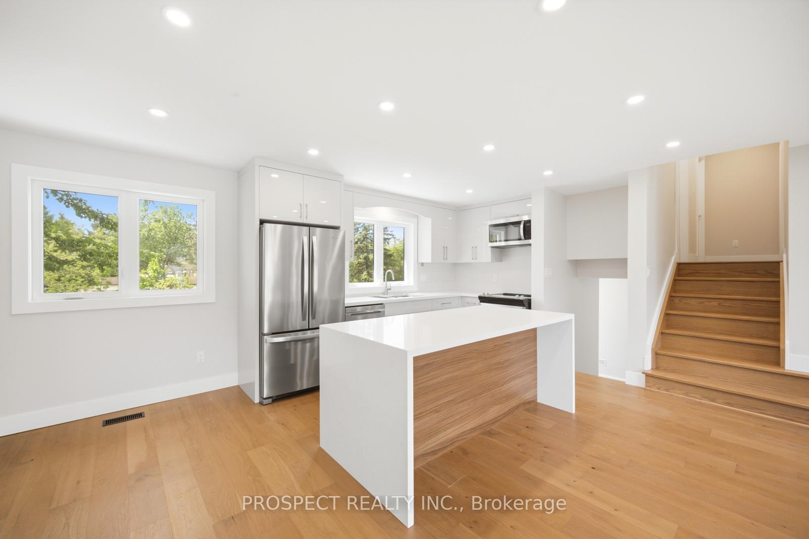 Photo 10 of 568 Simcoe Street, Collingwood — HOMEH