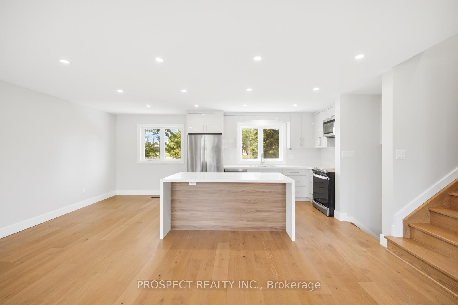 Photo 13 of 568 Simcoe Street, Collingwood — HOMEH