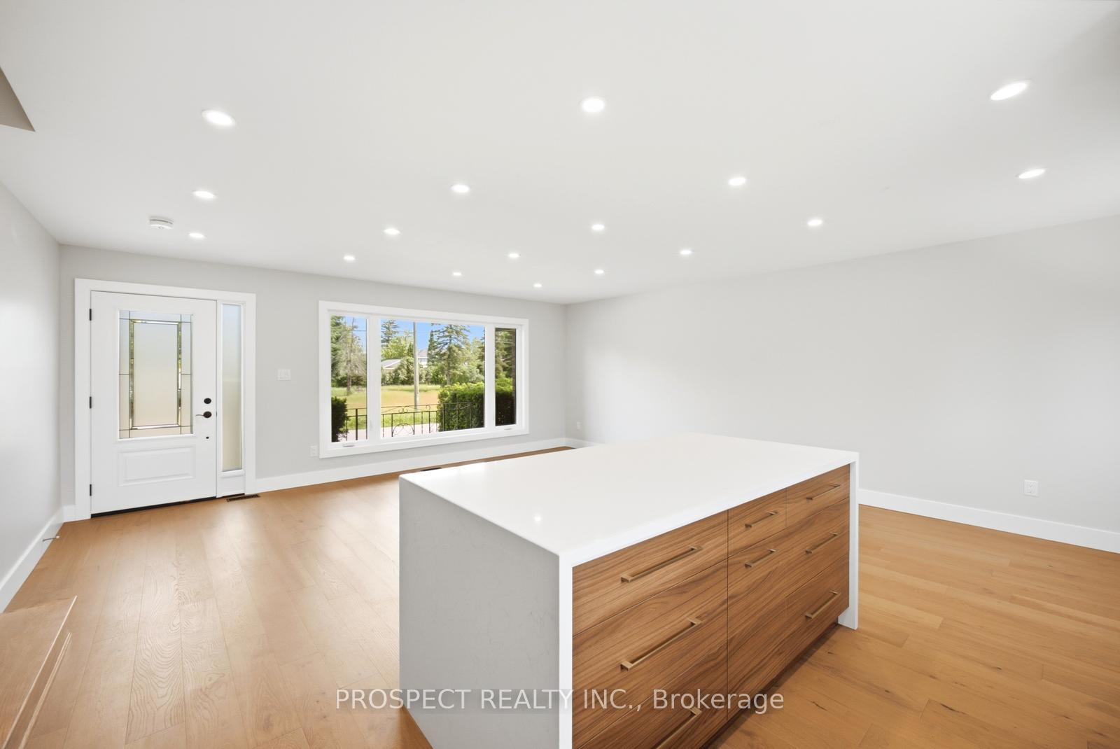 Photo 19 of 568 Simcoe Street, Collingwood — HOMEH
