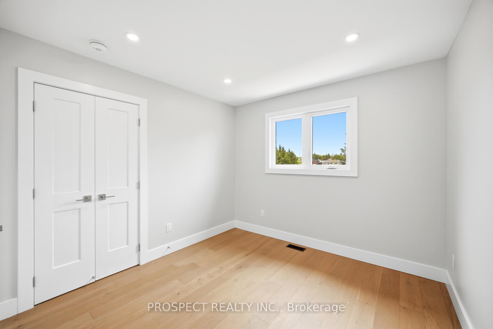 Photo 25 of 568 Simcoe Street, Collingwood — HOMEH