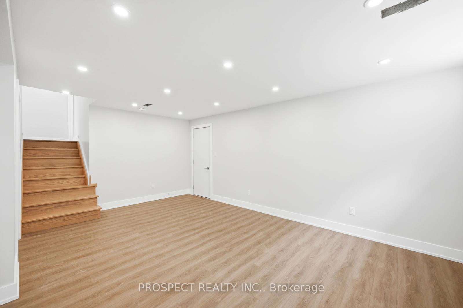 Photo 37 of 568 Simcoe Street, Collingwood — HOMEH
