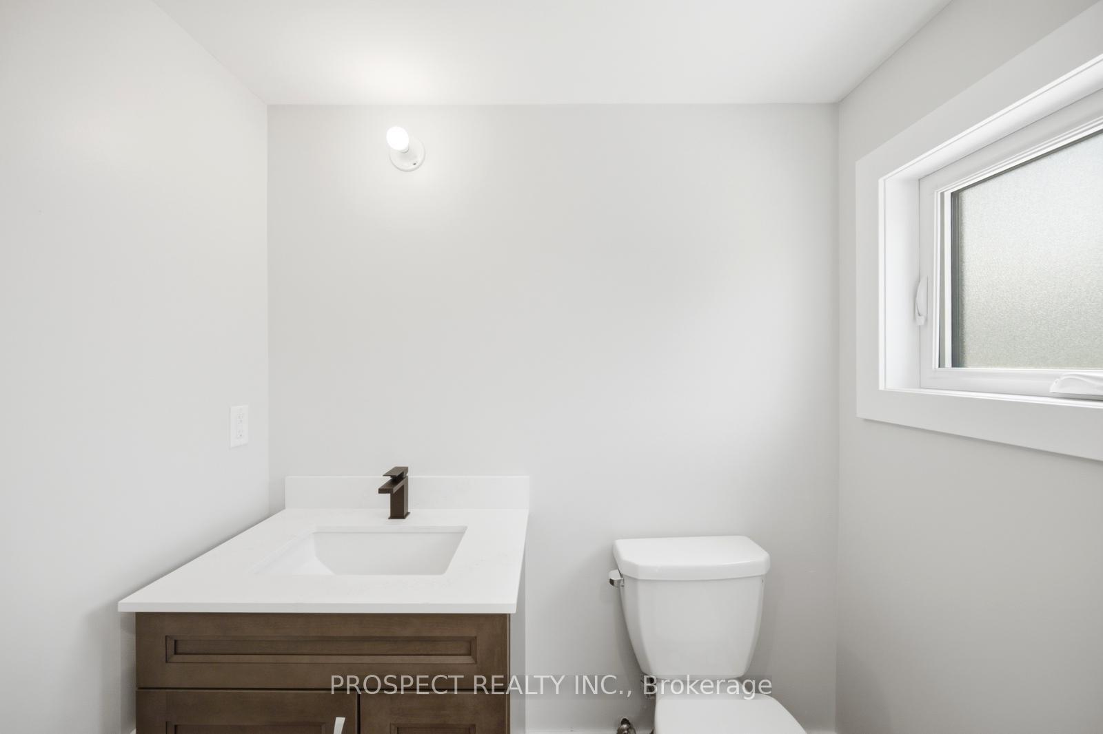 Photo 38 of 568 Simcoe Street, Collingwood — HOMEH