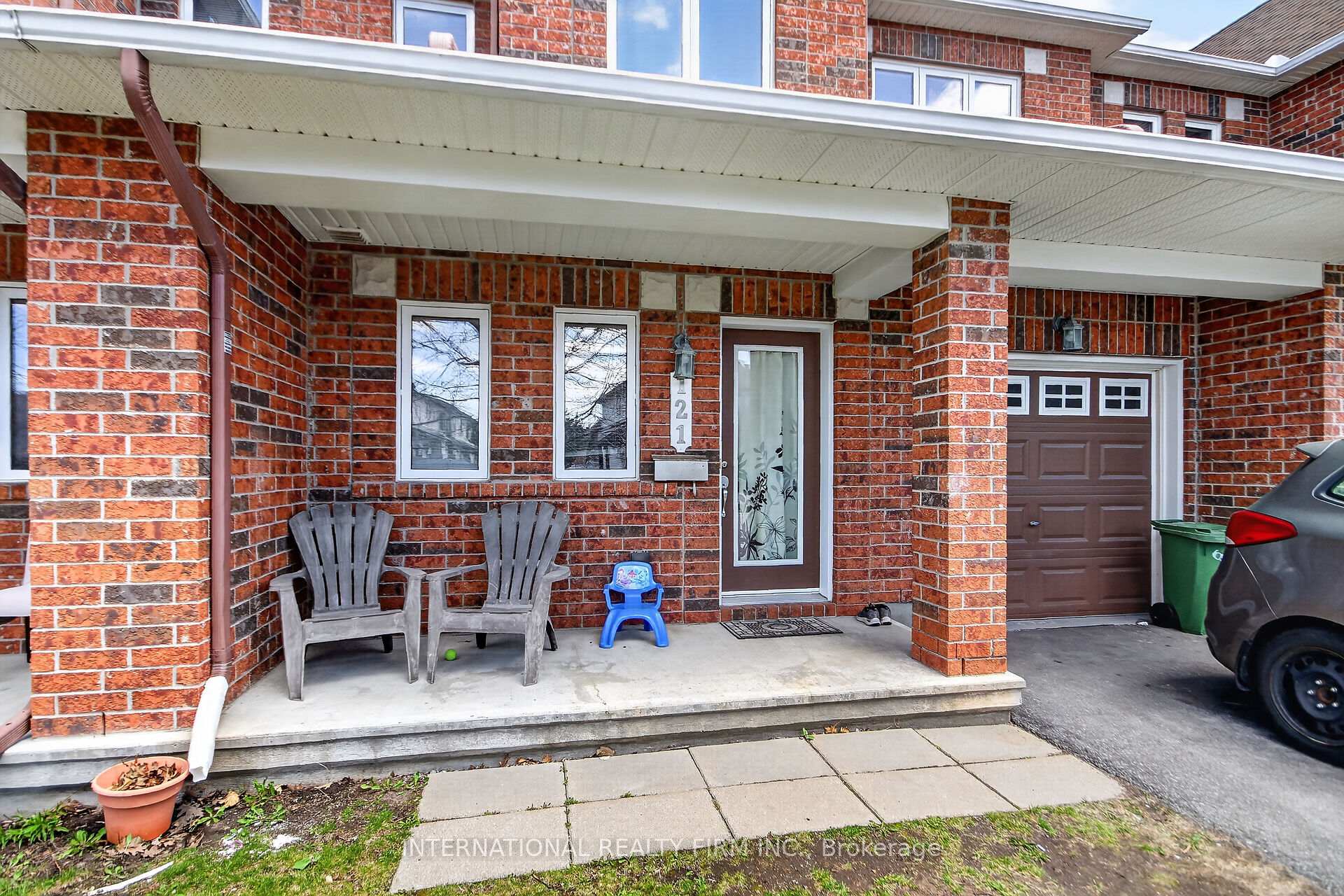Photo 2 of 121 Dunforest Terrace, Ottawa, Barrhaven - Strandherd — HOMEH