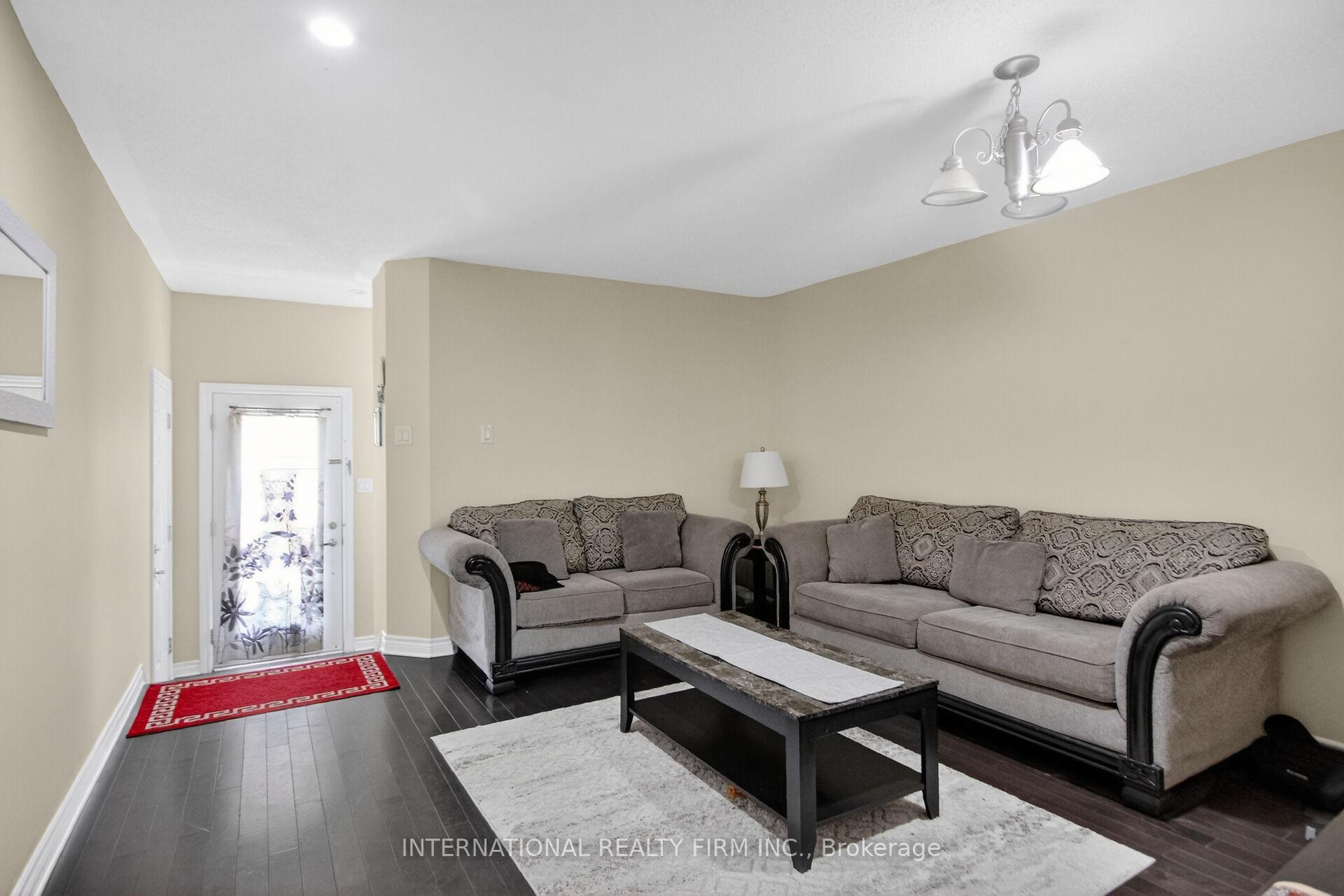 Photo 3 of 121 Dunforest Terrace, Ottawa, Barrhaven - Strandherd — HOMEH