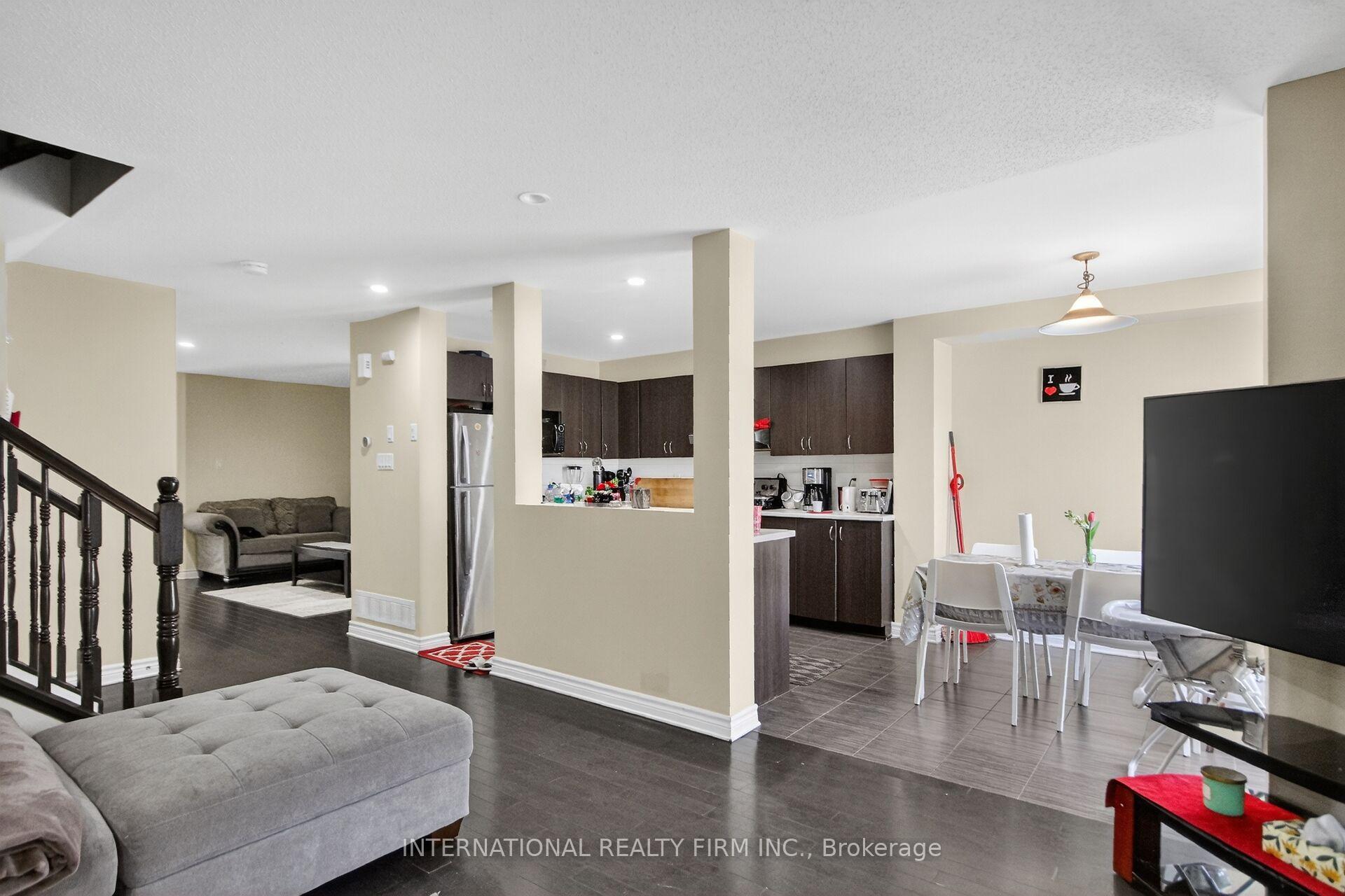 Photo 7 of 121 Dunforest Terrace, Ottawa, Barrhaven - Strandherd — HOMEH