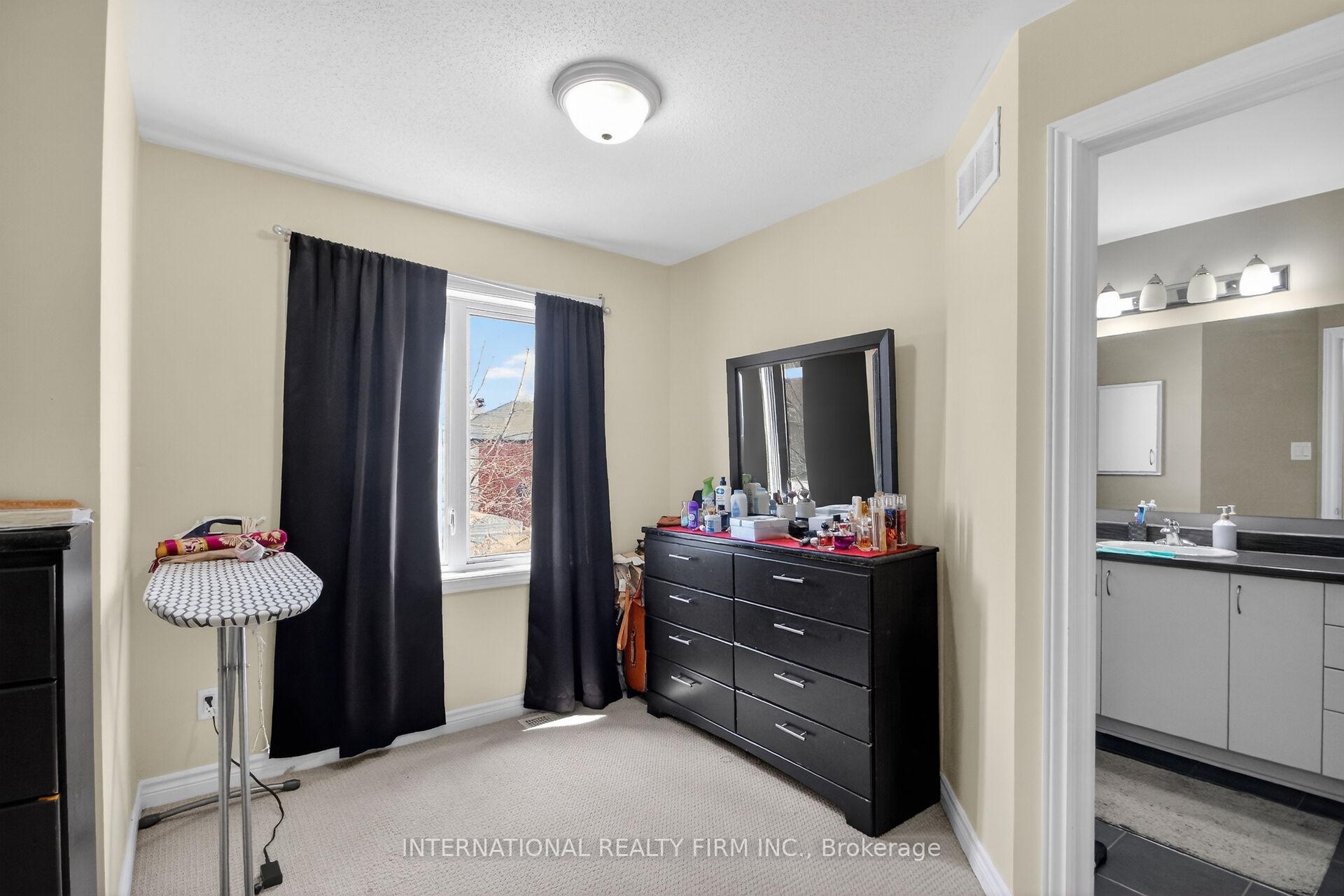 Photo 18 of 121 Dunforest Terrace, Ottawa, Barrhaven - Strandherd — HOMEH