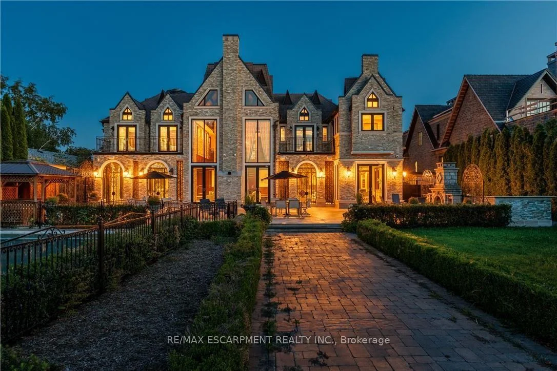Photo 20 of 144 Lake Drive E, Georgina, Historic Lakeshore Communities — HOMEH