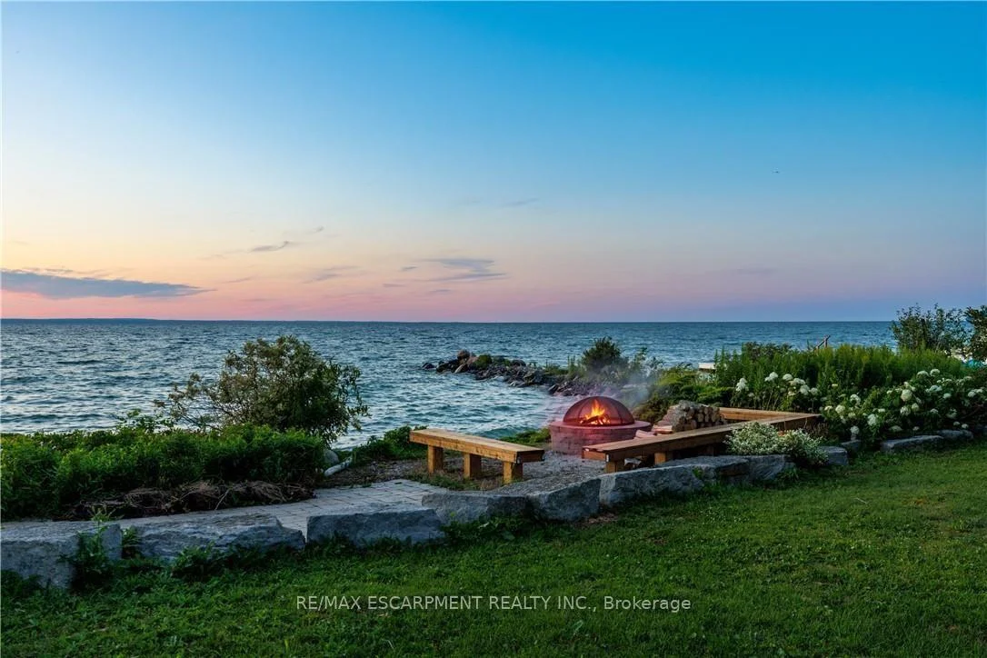 Photo 25 of 144 Lake Drive E, Georgina, Historic Lakeshore Communities — HOMEH
