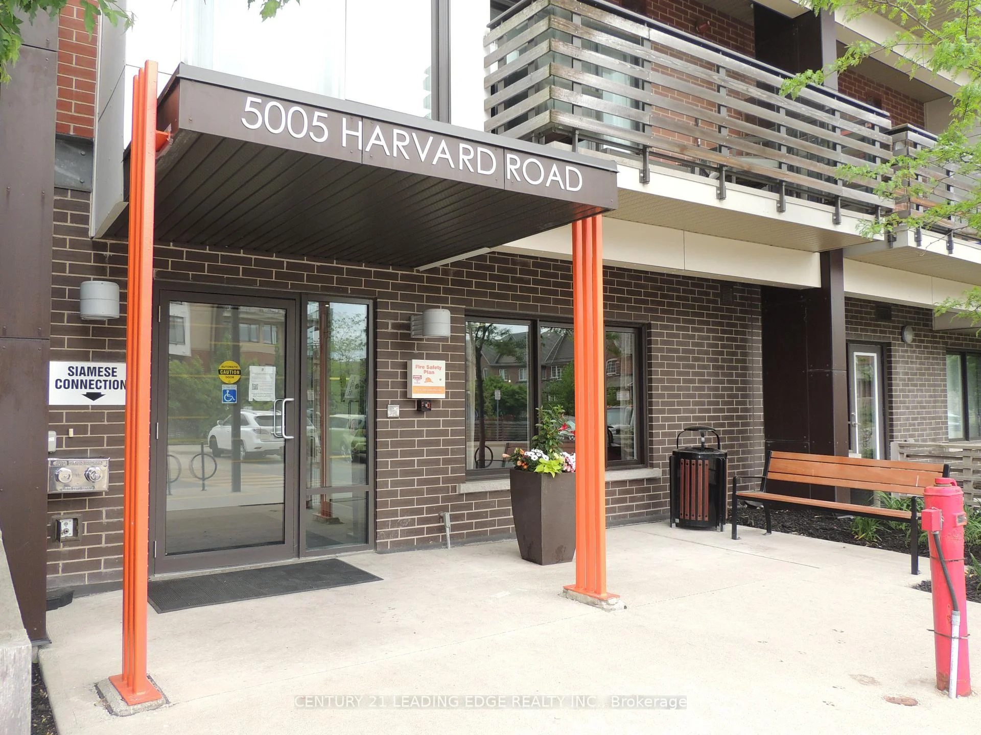 Photo 2 of Unit 214, 5005 Harvard Road, Mississauga, Churchill Meadows — HOMEH
