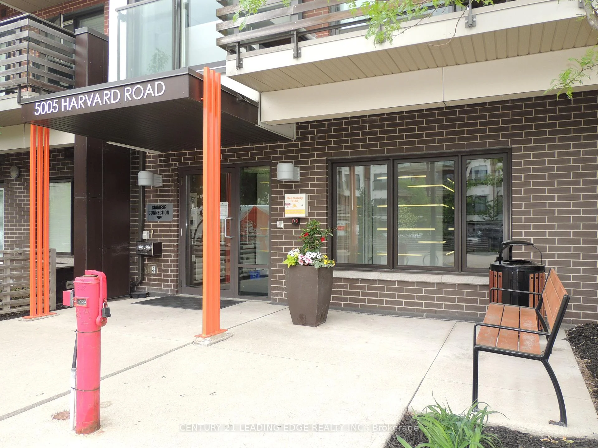 Photo 4 of Unit 214, 5005 Harvard Road, Mississauga, Churchill Meadows — HOMEH
