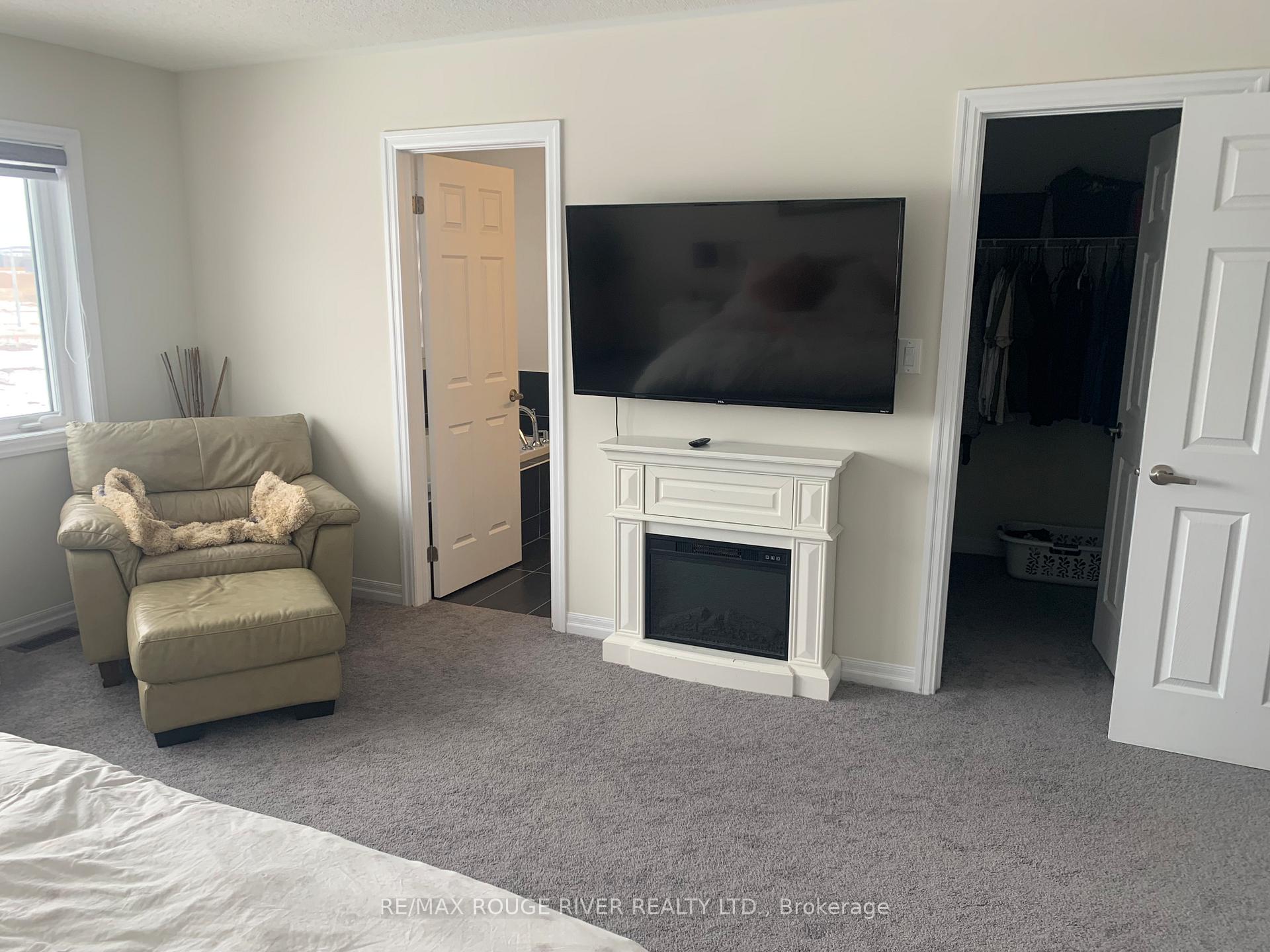 Photo 4 of 50 Ed Ewert Avenue, Clarington, Newcastle — HOMEH