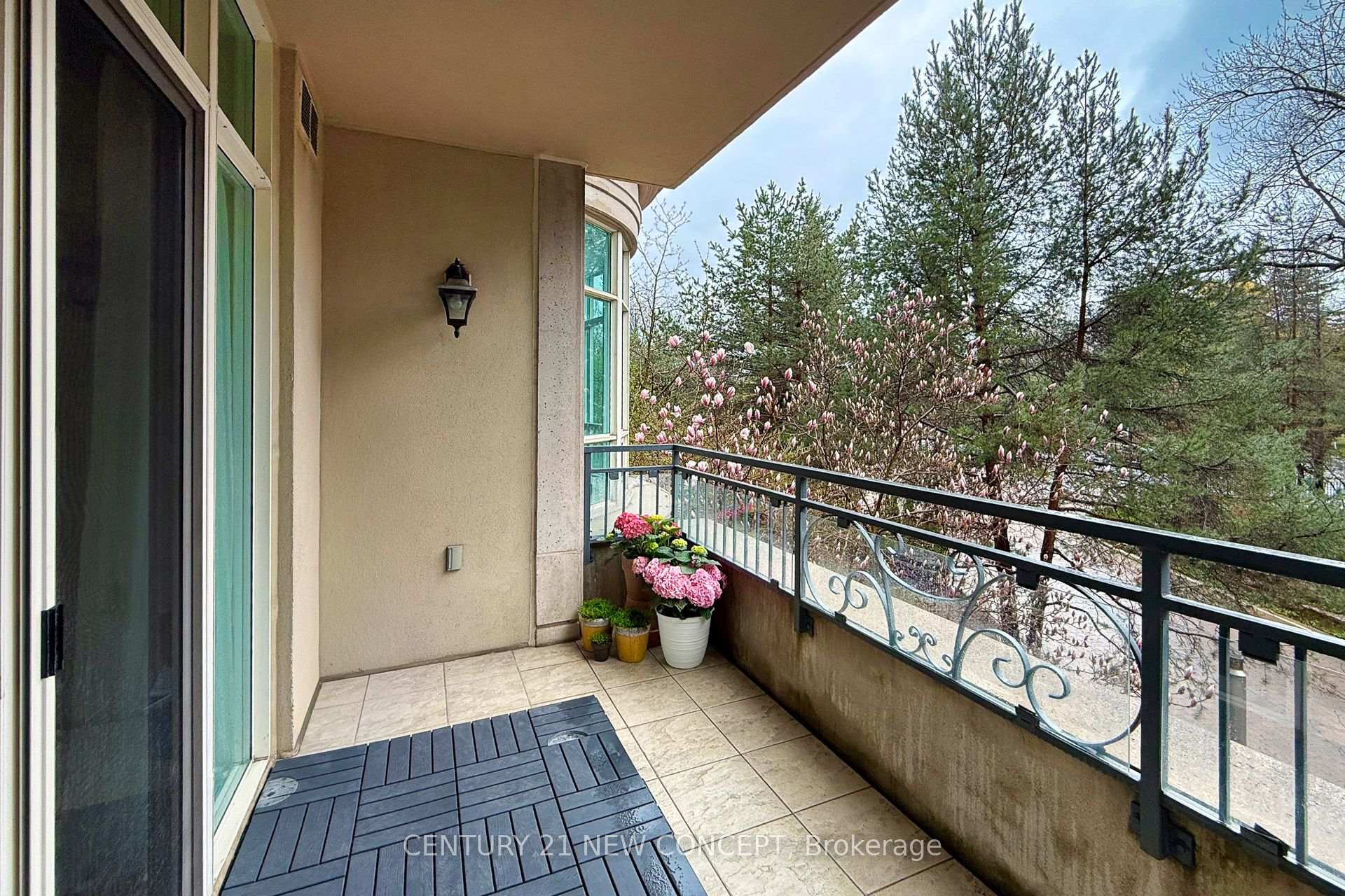 Photo 29 of Unit 204, 7071 Bayview Ave, Markham, Bayview Glen — HOMEH