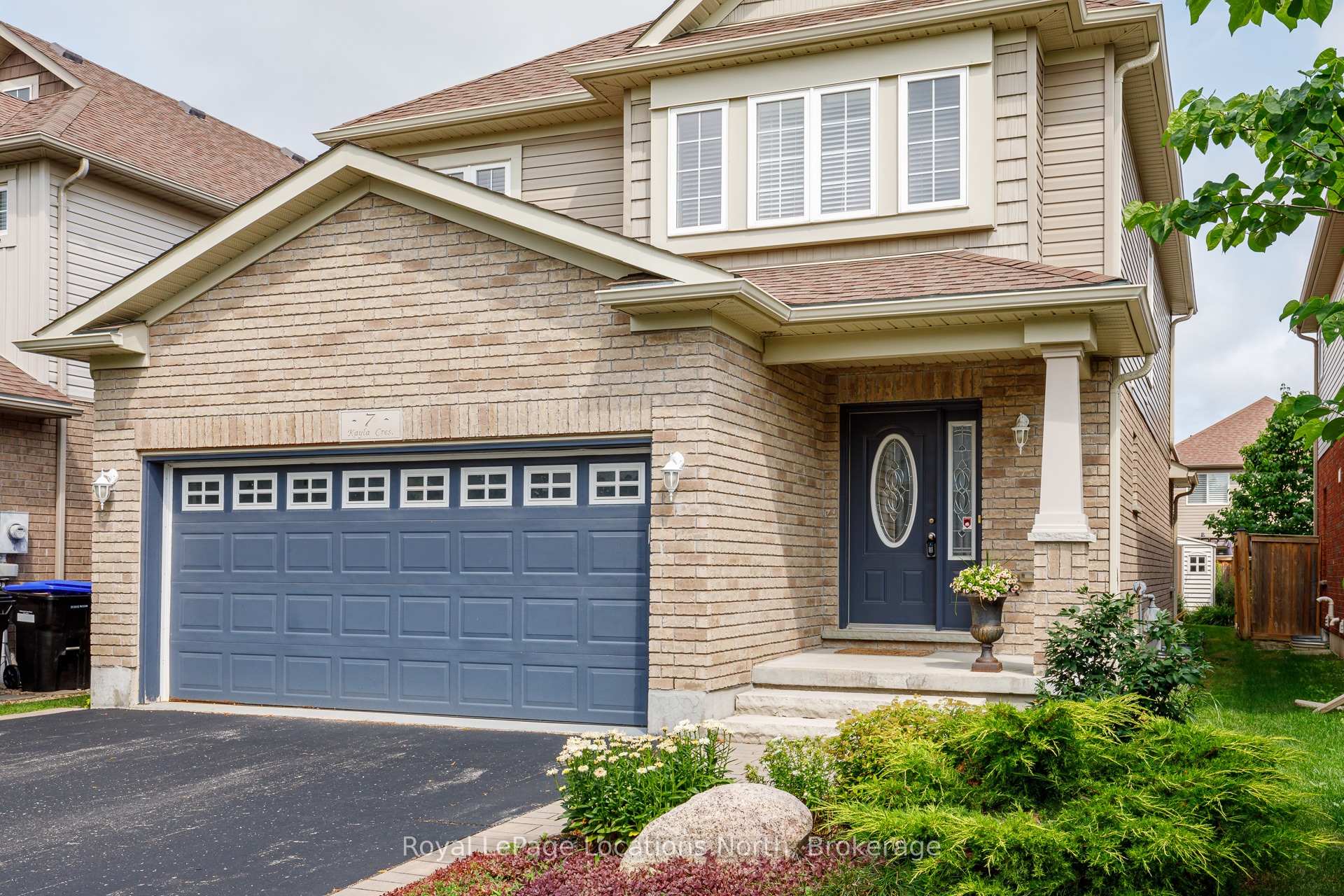 Photo 2 of 7 Kayla Crescent, Collingwood — HOMEH