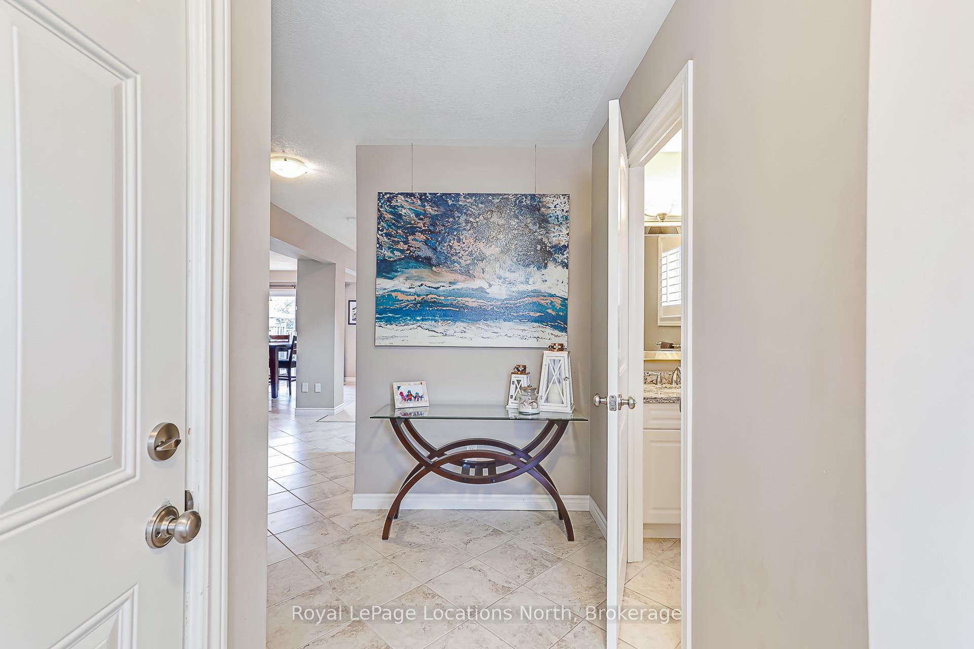 Photo 5 of 7 Kayla Crescent, Collingwood — HOMEH