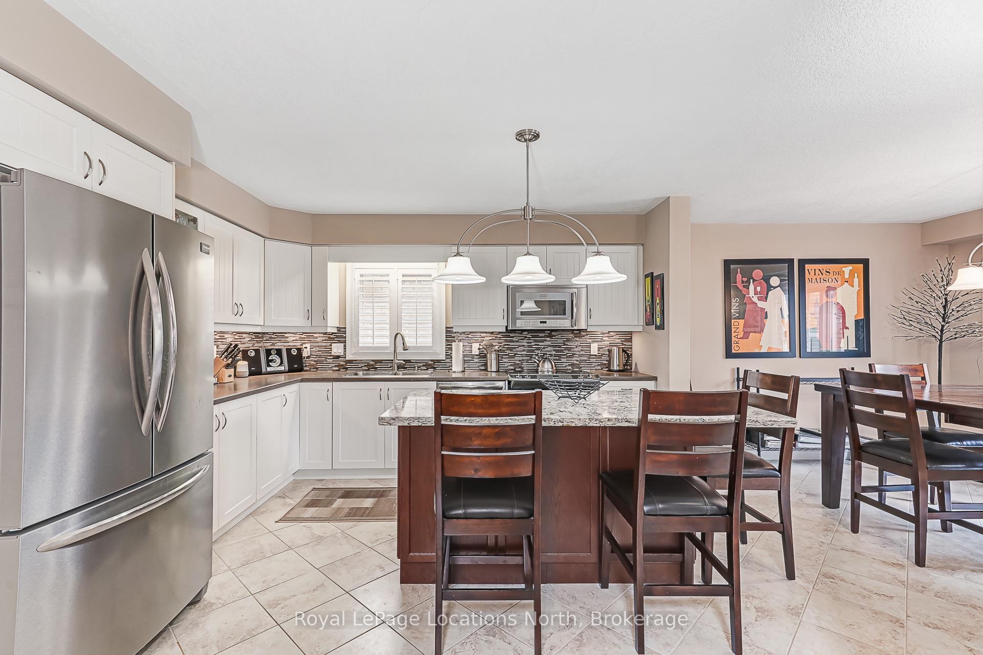 Photo 11 of 7 Kayla Crescent, Collingwood — HOMEH
