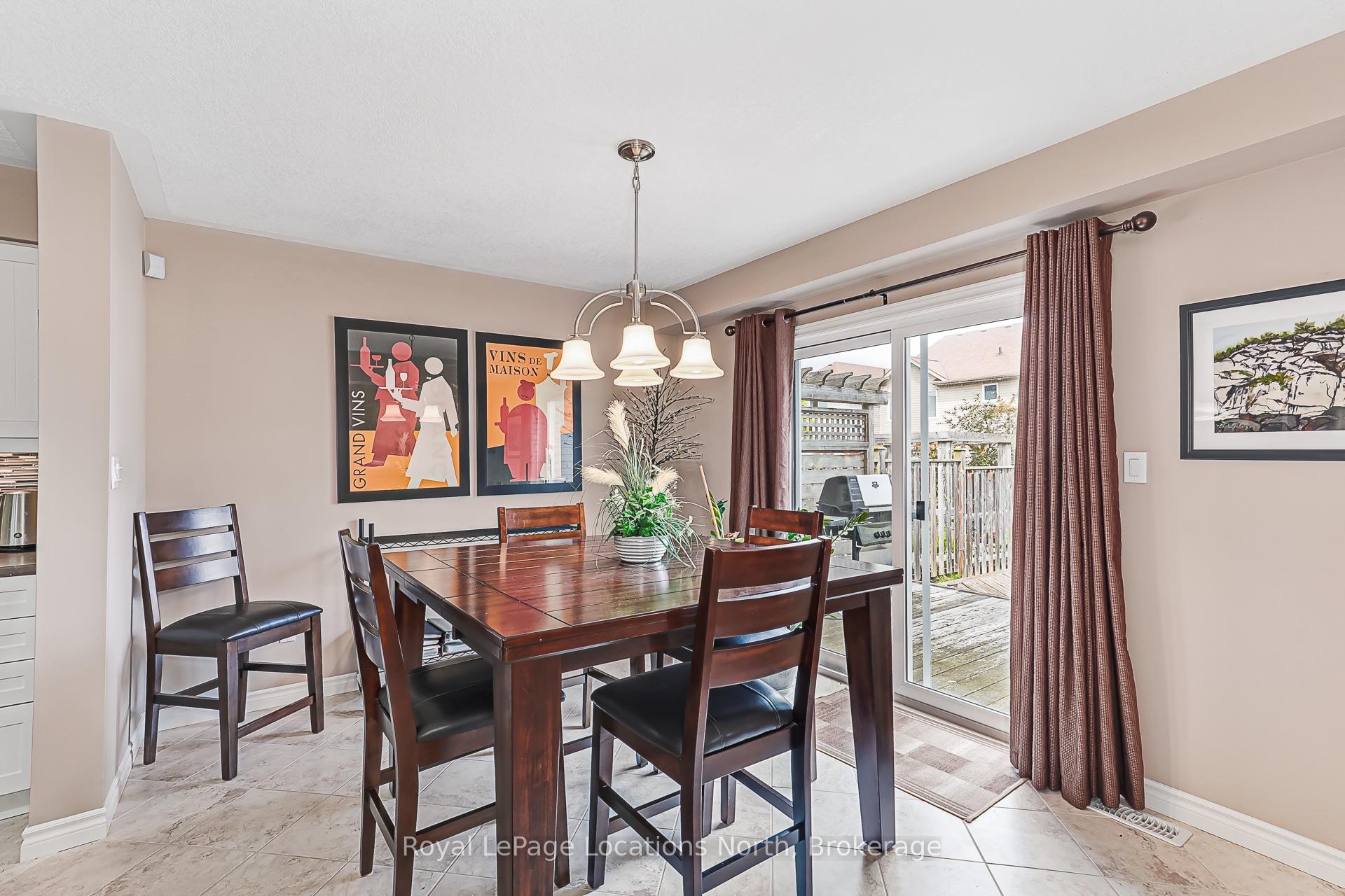 Photo 15 of 7 Kayla Crescent, Collingwood — HOMEH