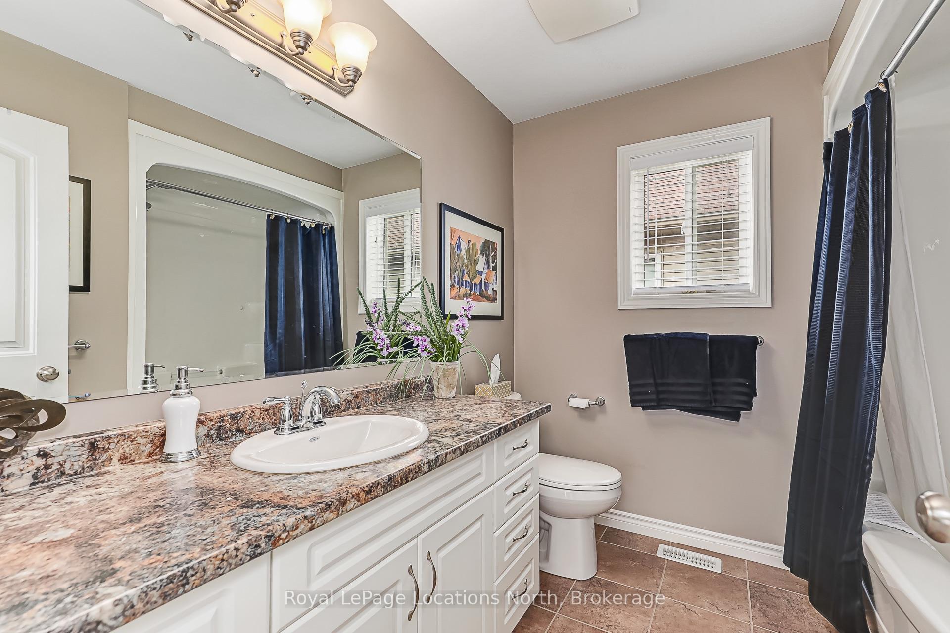 Photo 22 of 7 Kayla Crescent, Collingwood — HOMEH