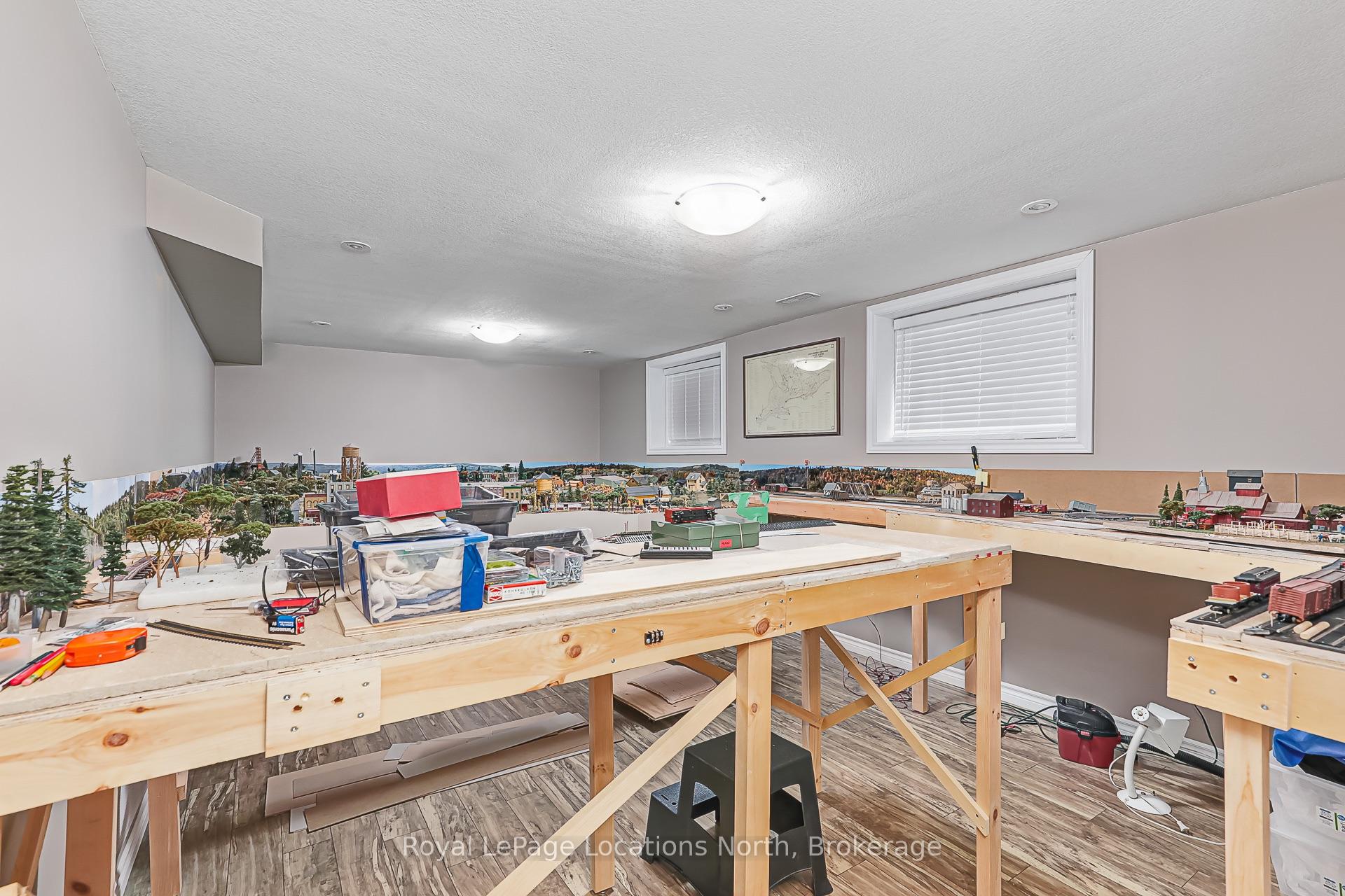 Photo 23 of 7 Kayla Crescent, Collingwood — HOMEH