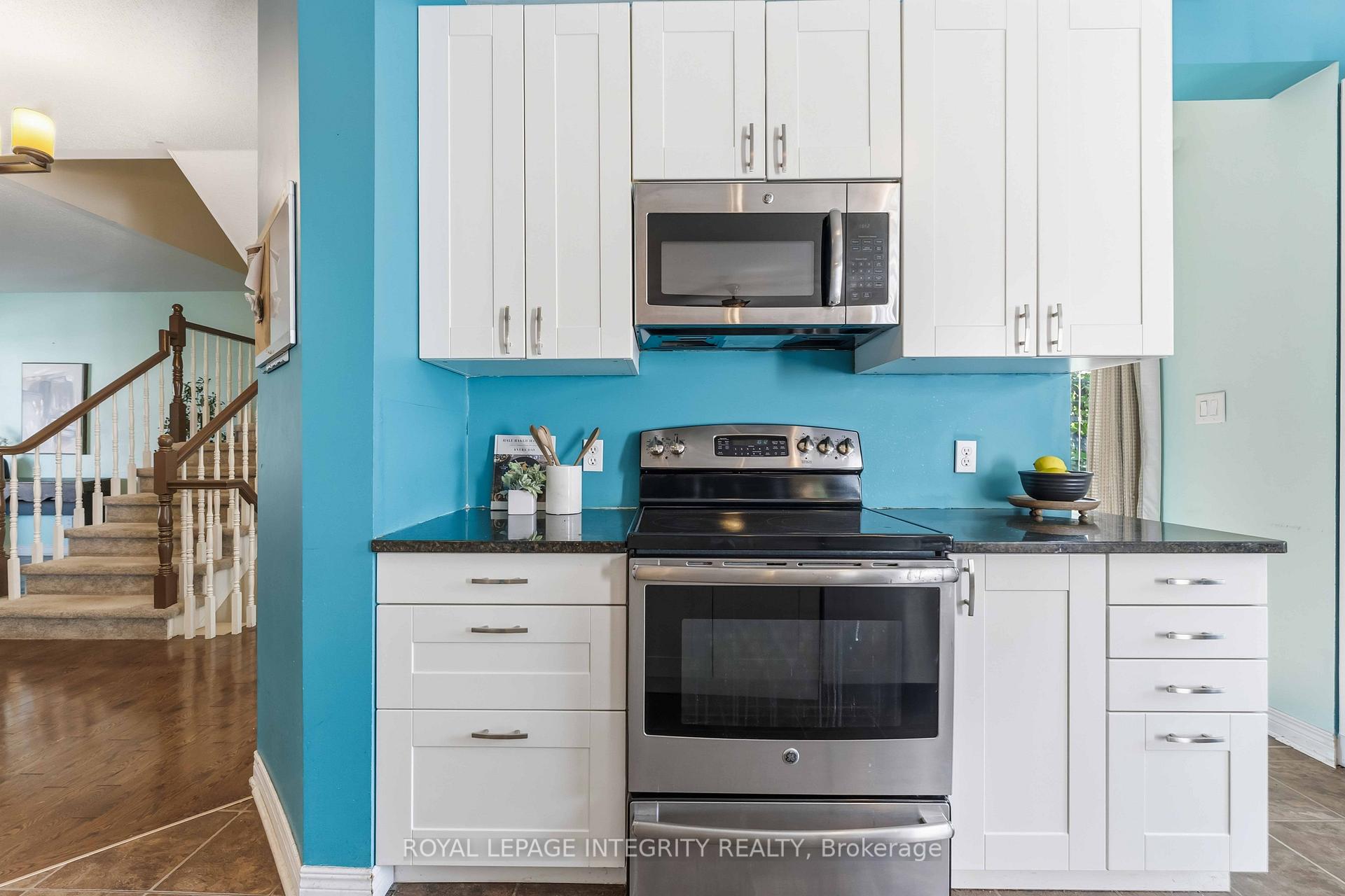 Photo 8 of 10 Westwinds Place, Ottawa, Barrhaven East — HOMEH