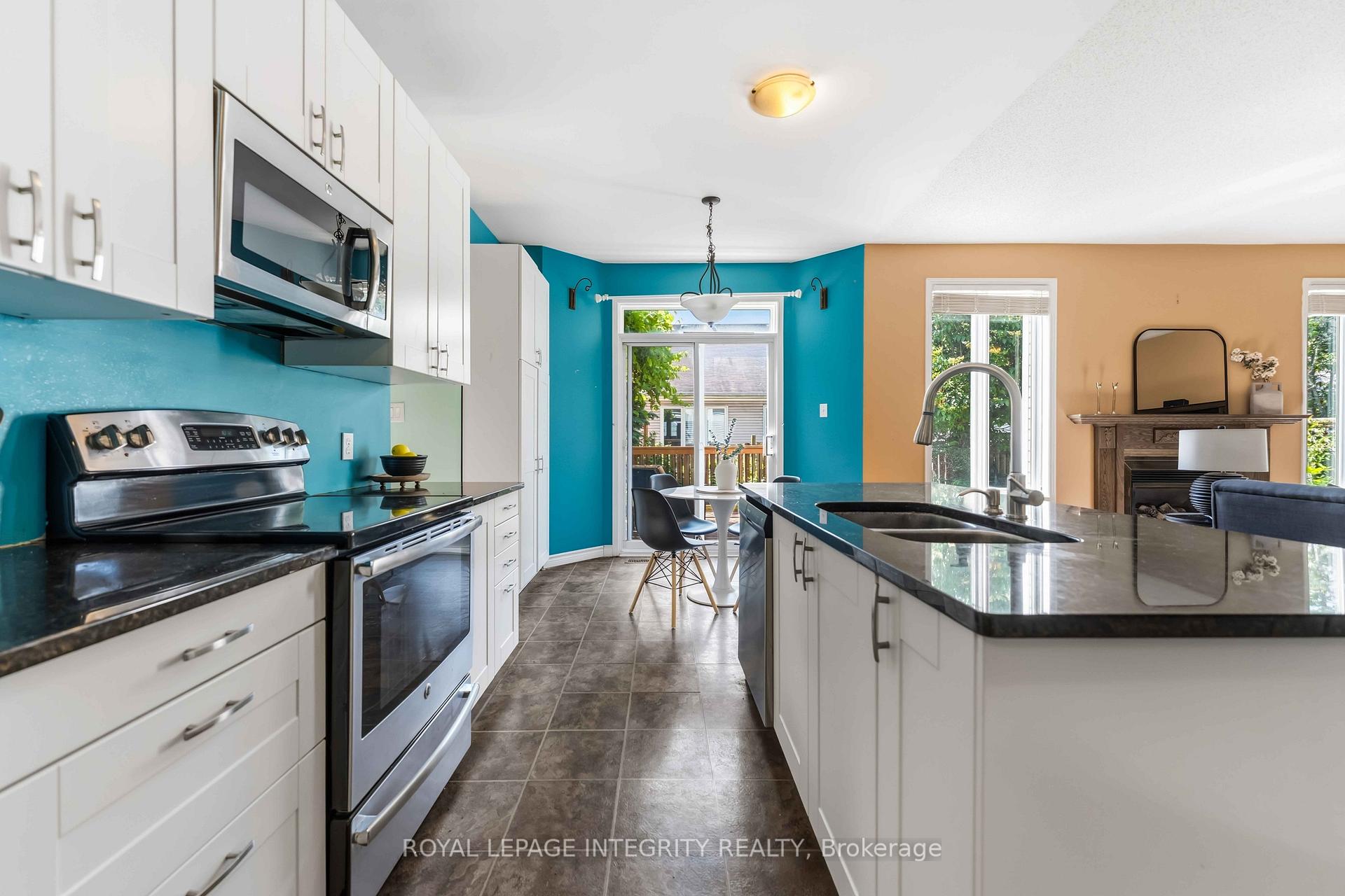 Photo 9 of 10 Westwinds Place, Ottawa, Barrhaven East — HOMEH