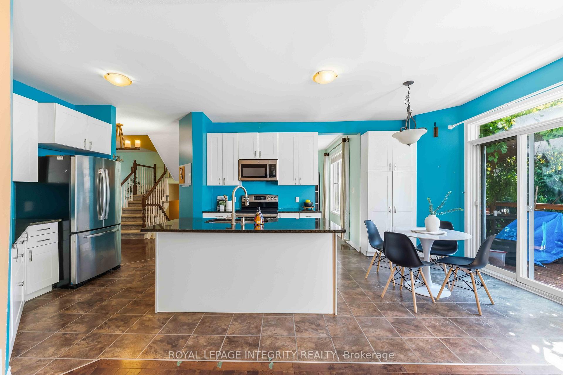 Photo 11 of 10 Westwinds Place, Ottawa, Barrhaven East — HOMEH