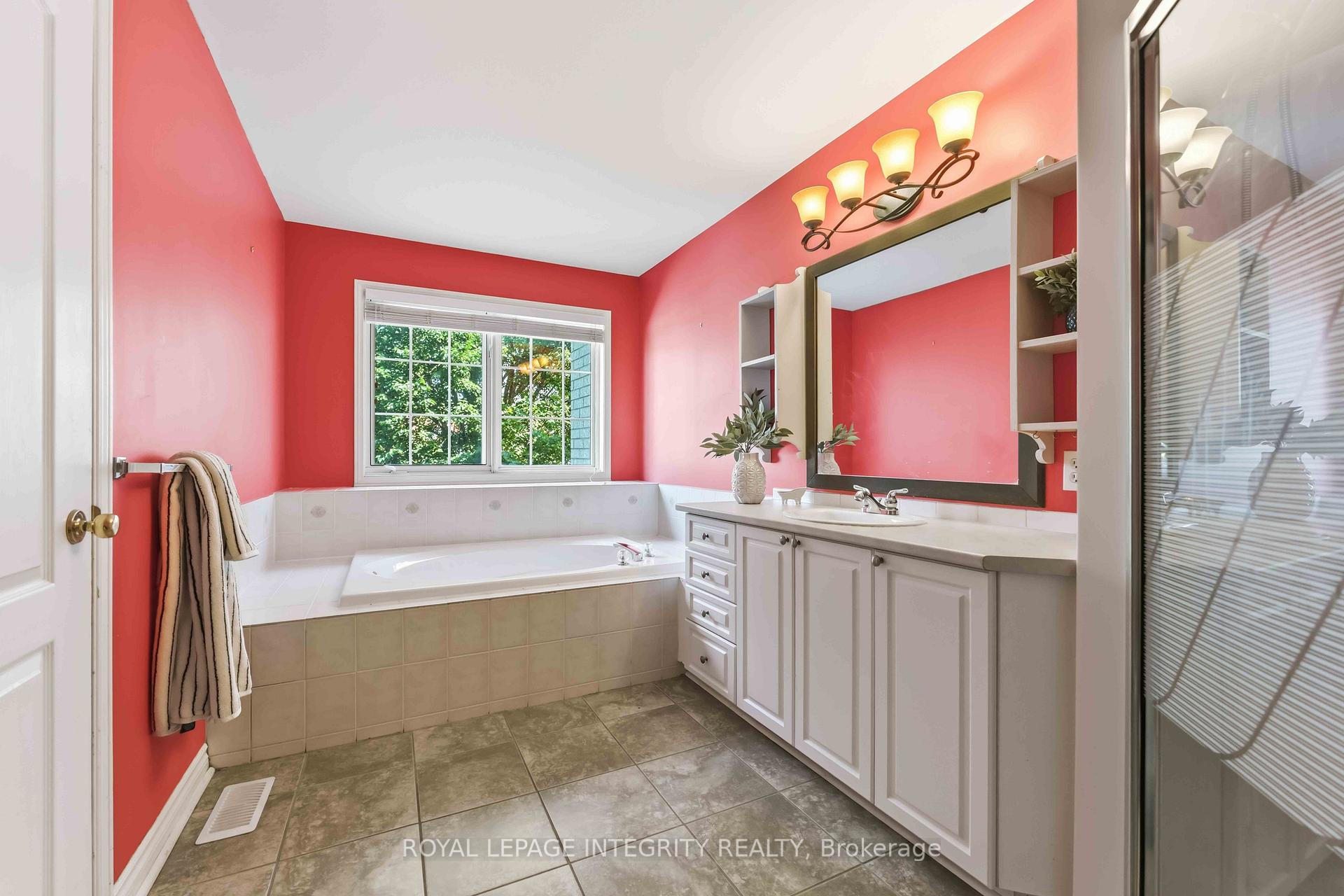 Photo 21 of 10 Westwinds Place, Ottawa, Barrhaven East — HOMEH