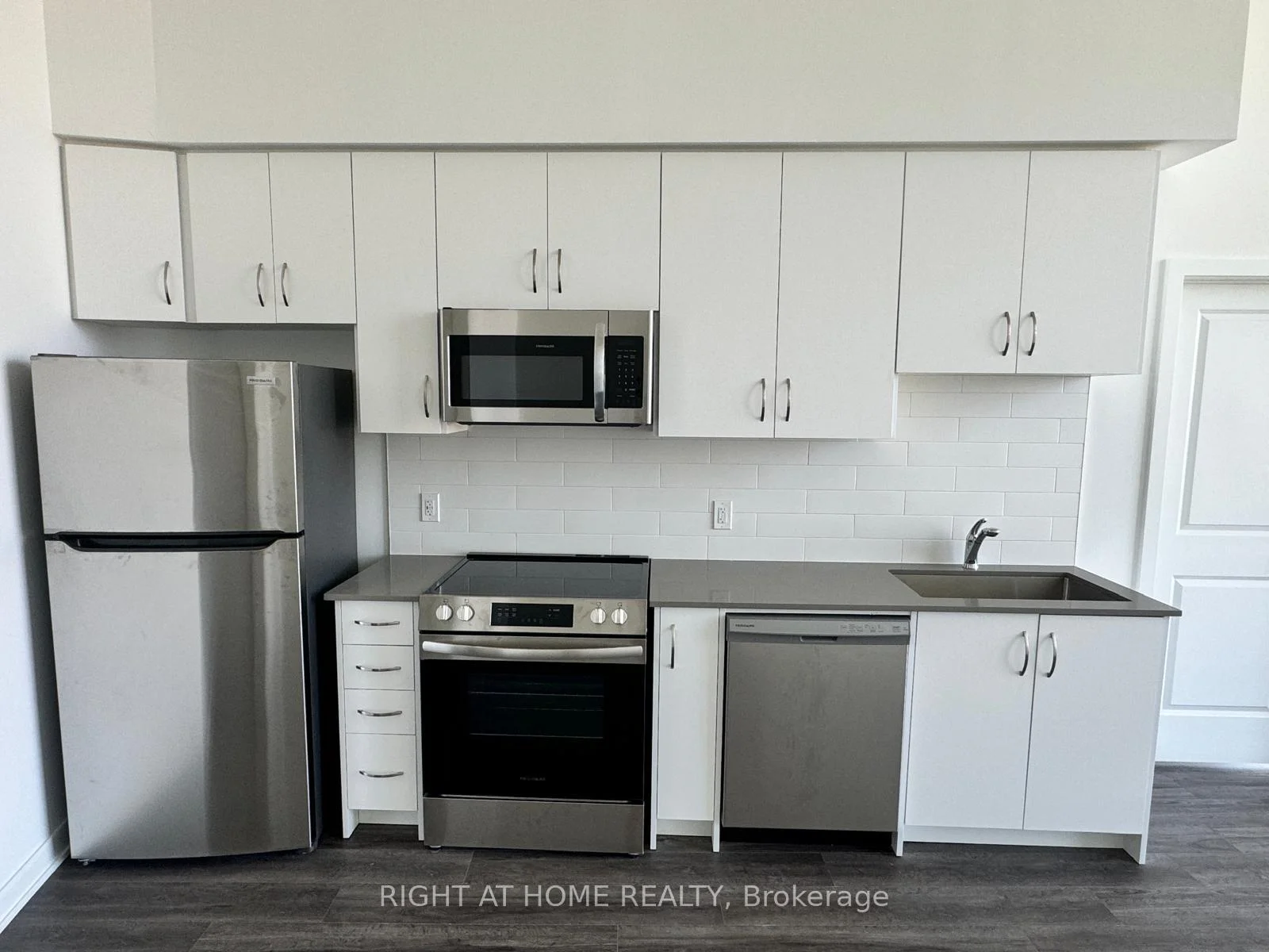 Photo 4 of Unit 417, 385 Arctic Red Drive, Oshawa, Windfields — HOMEH