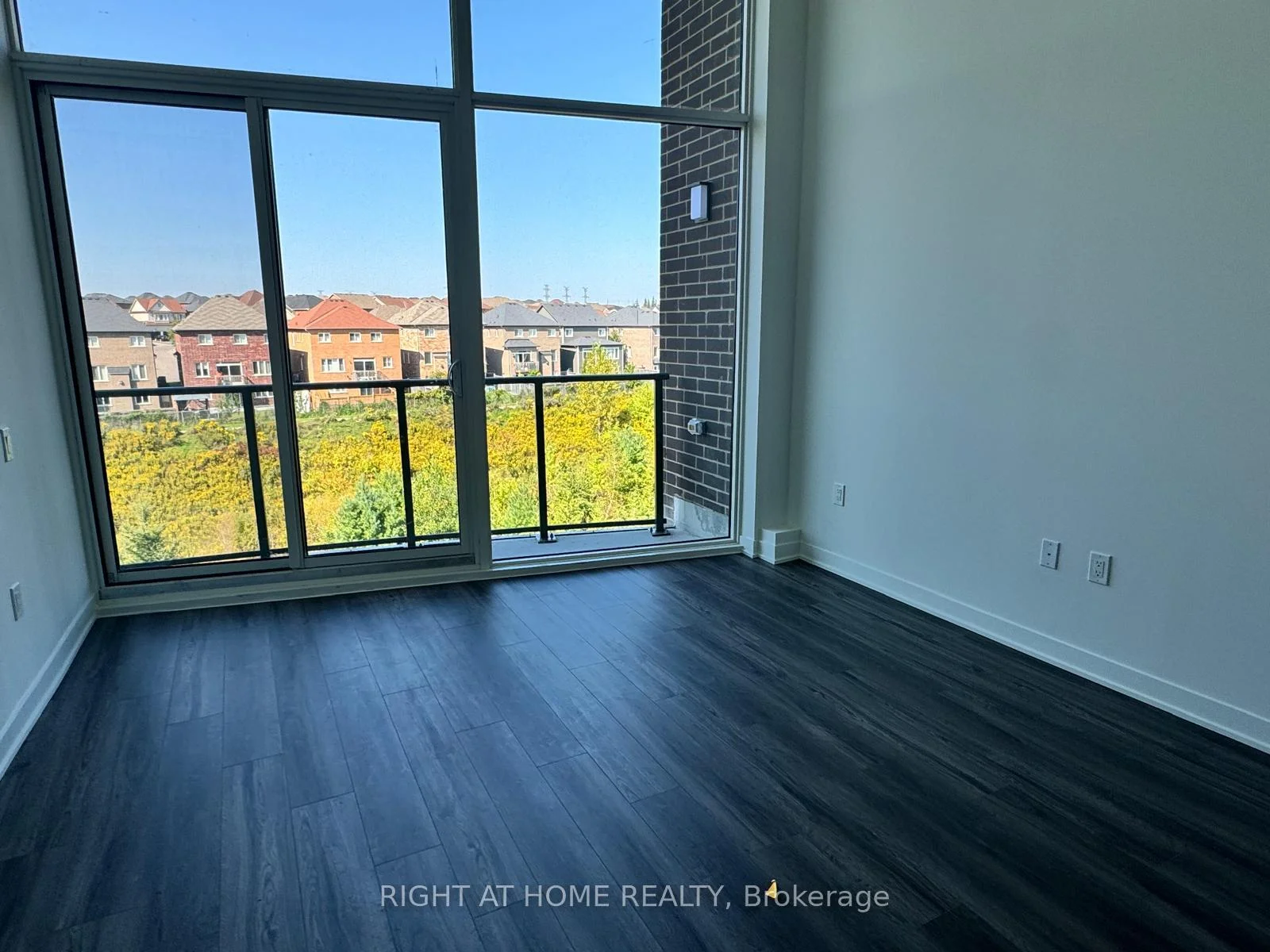 Photo 6 of Unit 417, 385 Arctic Red Drive, Oshawa, Windfields — HOMEH