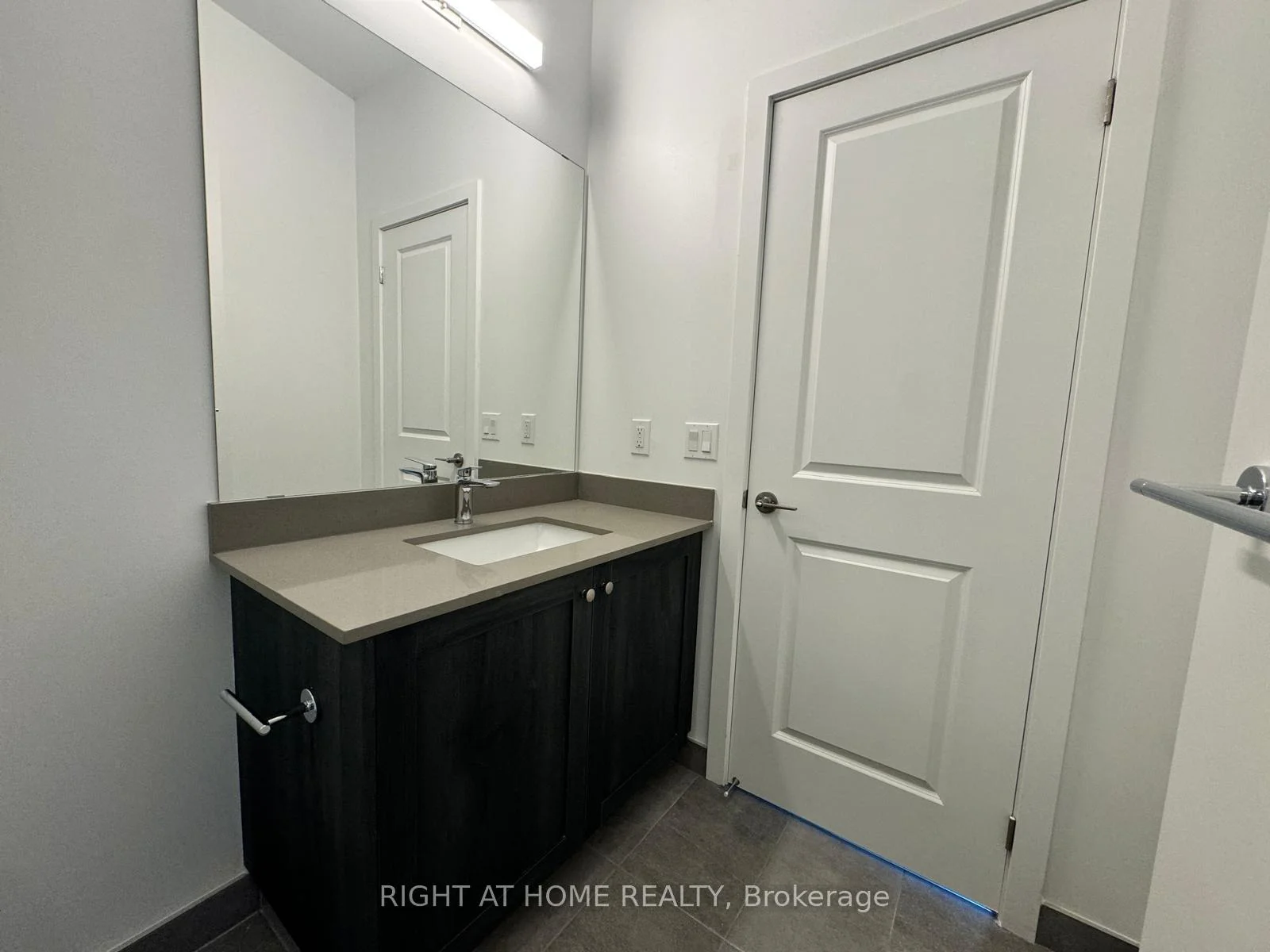 Photo 16 of Unit 417, 385 Arctic Red Drive, Oshawa, Windfields — HOMEH