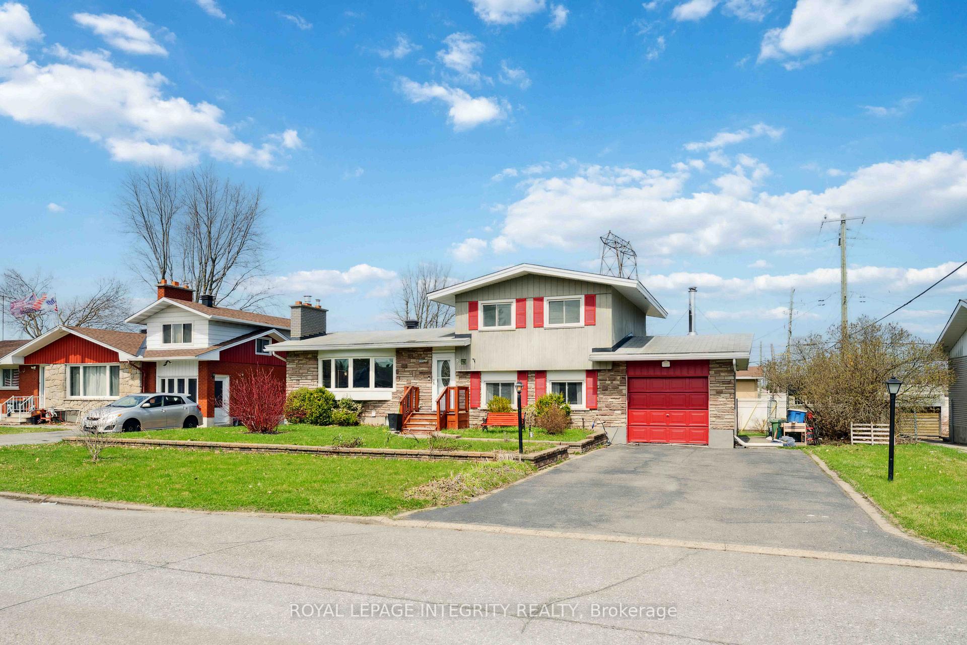 Photo 2 of 29 Pritchard Drive, Ottawa, Manordale — HOMEH