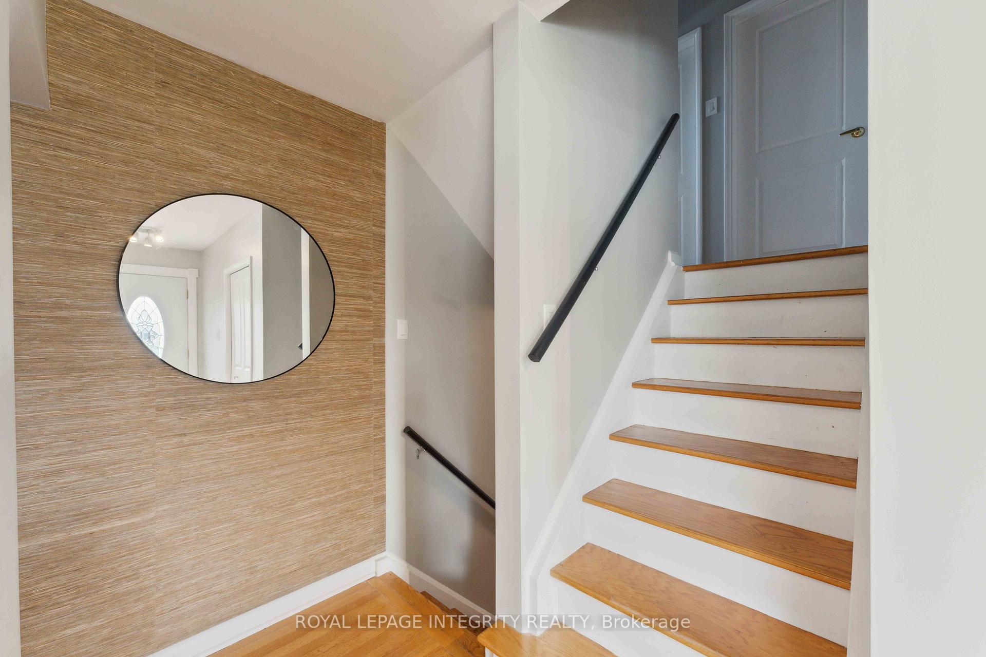 Photo 6 of 29 Pritchard Drive, Ottawa, Manordale — HOMEH