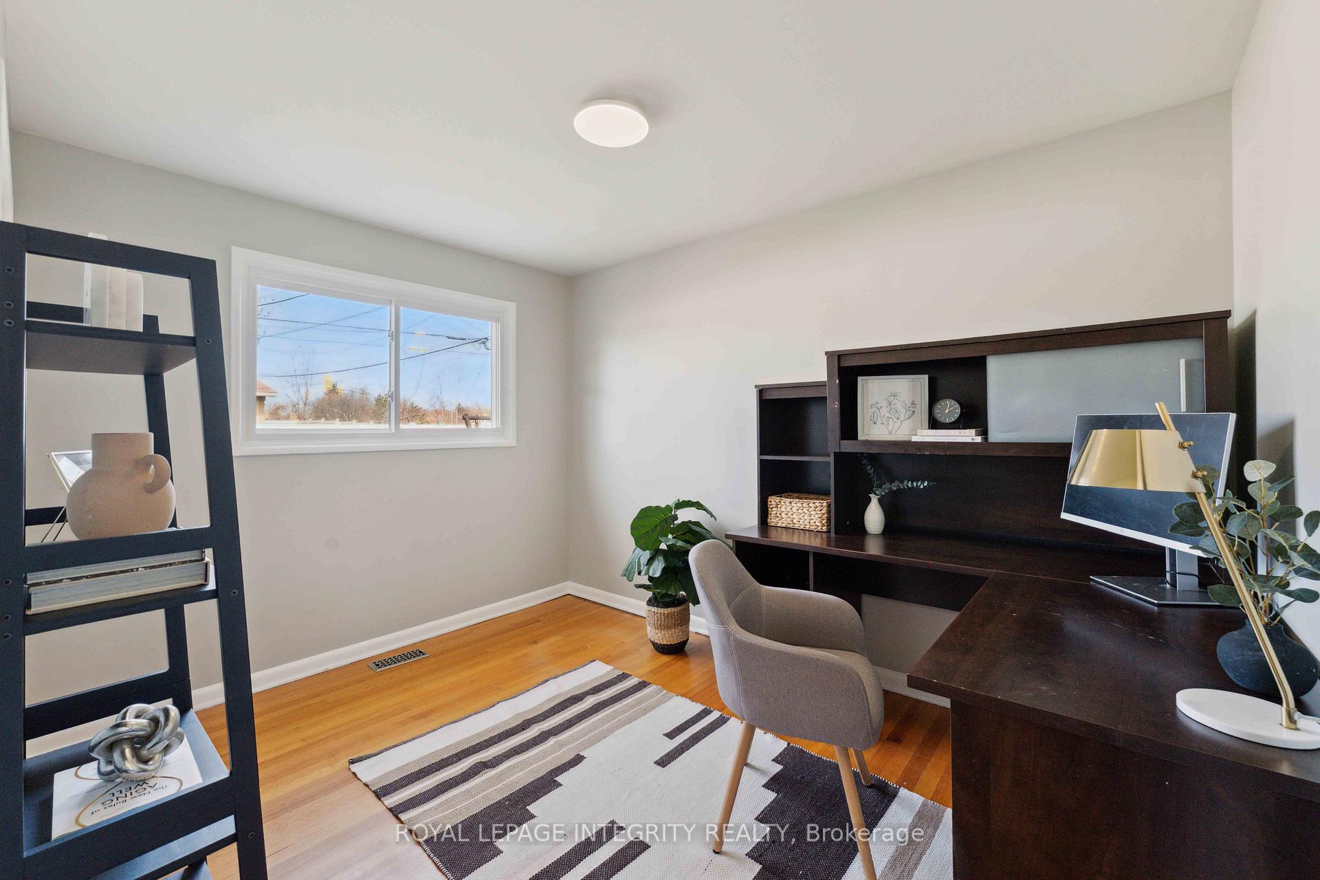 Photo 19 of 29 Pritchard Drive, Ottawa, Manordale — HOMEH