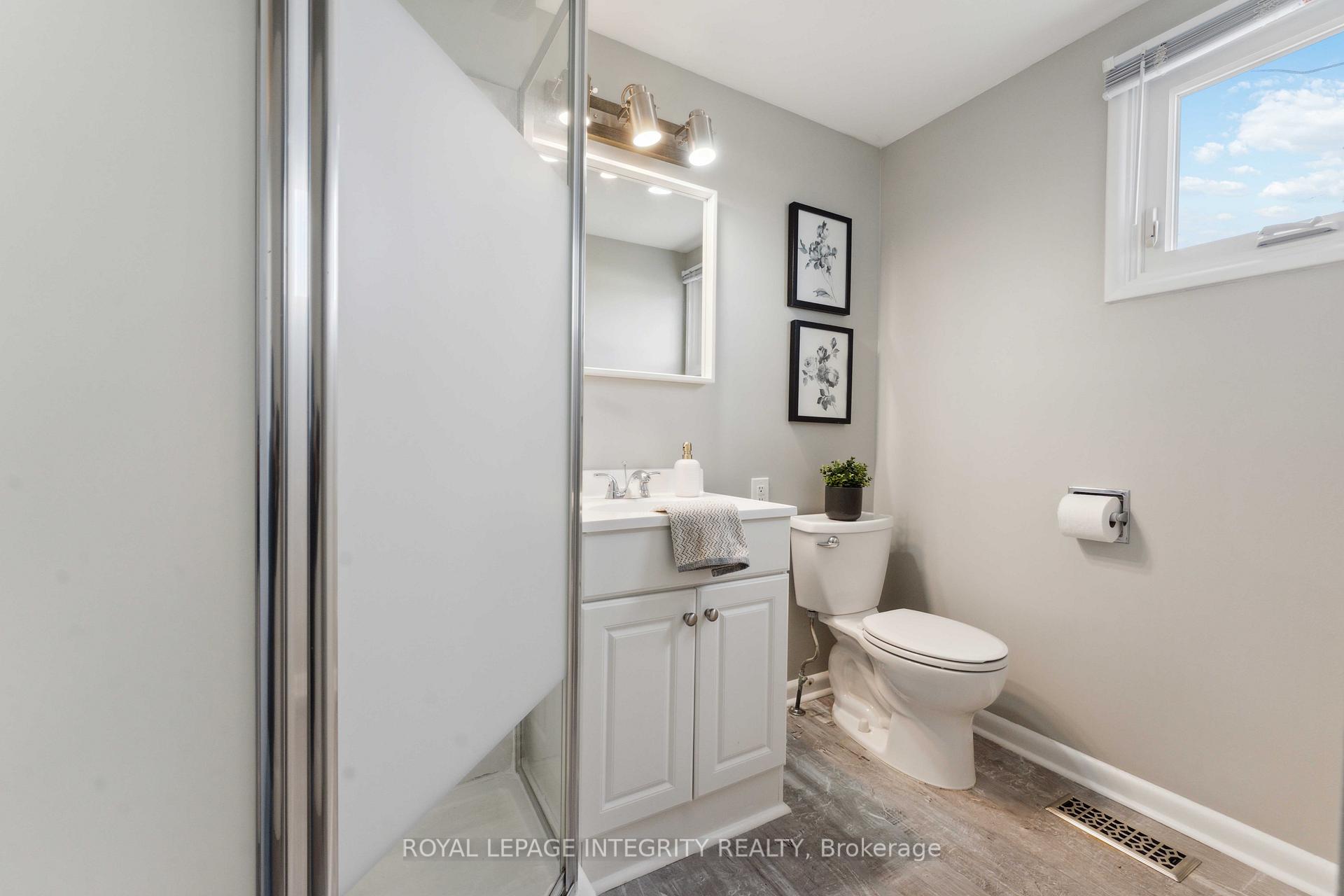 Photo 24 of 29 Pritchard Drive, Ottawa, Manordale — HOMEH