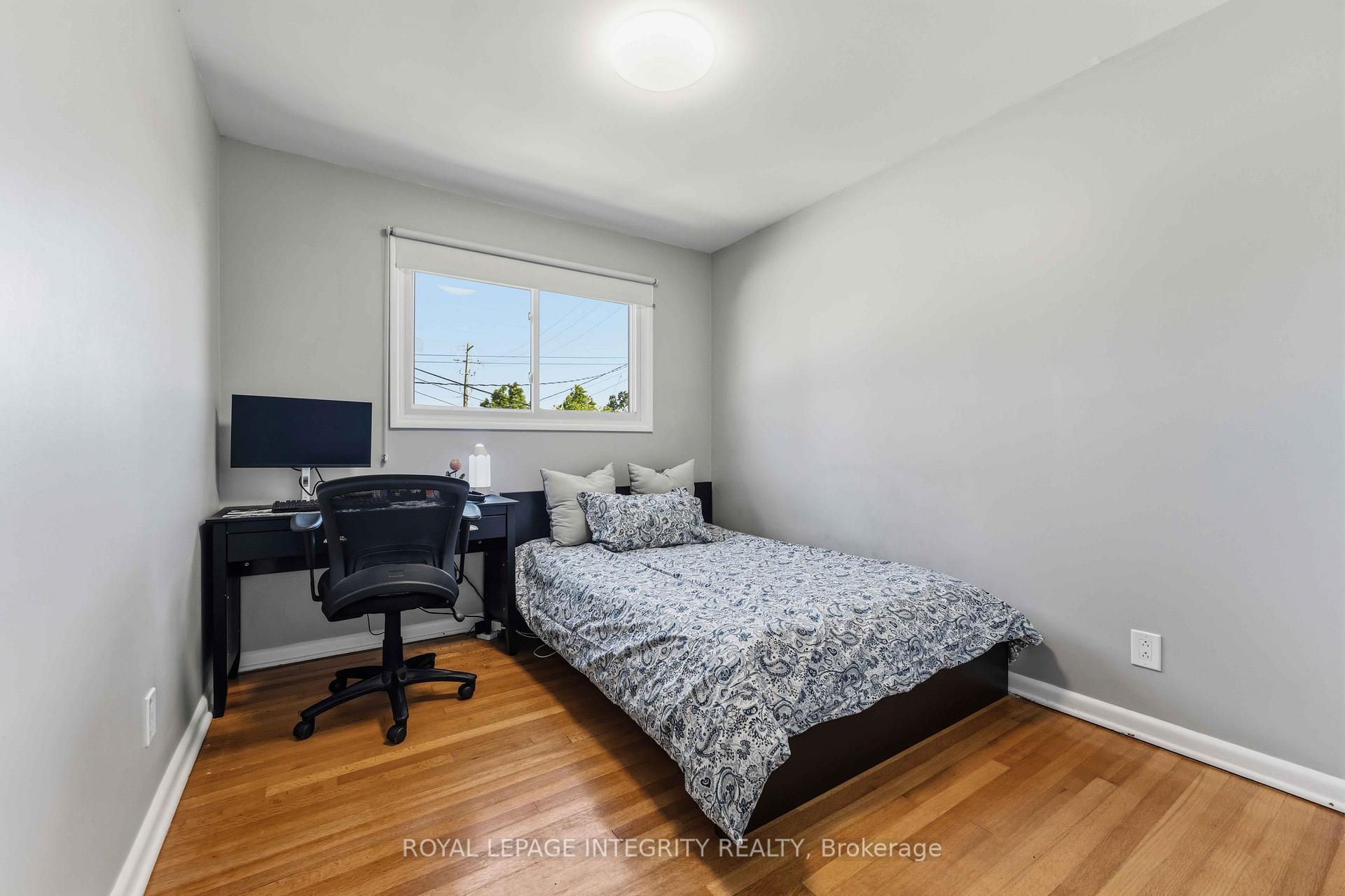 Photo 25 of 29 Pritchard Drive, Ottawa, Manordale — HOMEH