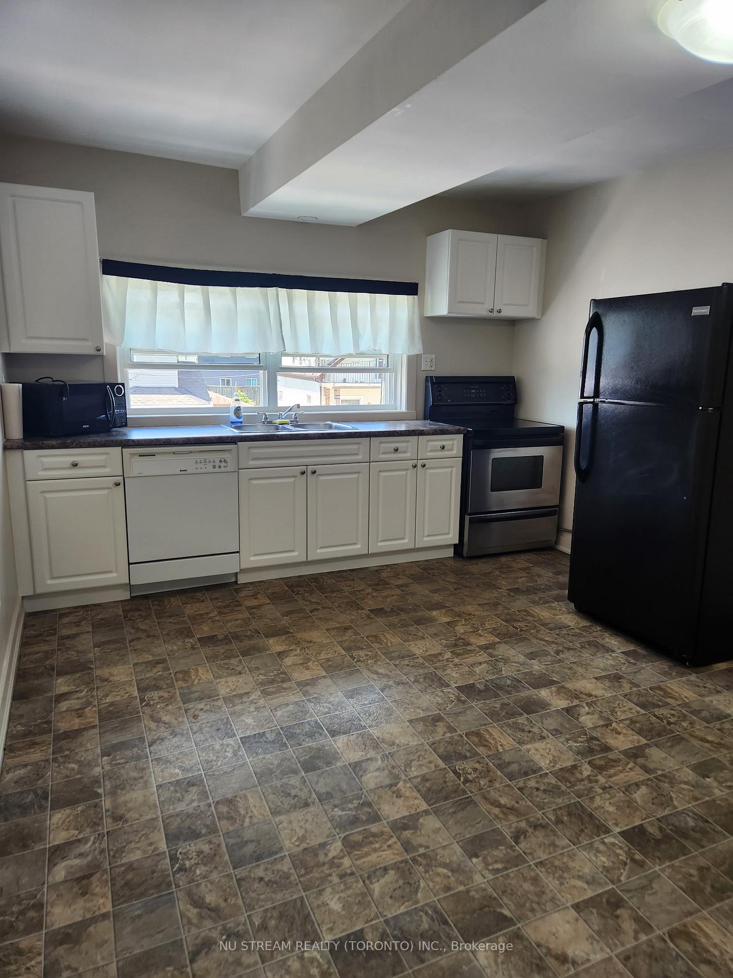 Photo 1 of Unit Upper, 5696 Buchanan Avenue, Niagara Falls, Clifton Hill — HOMEH