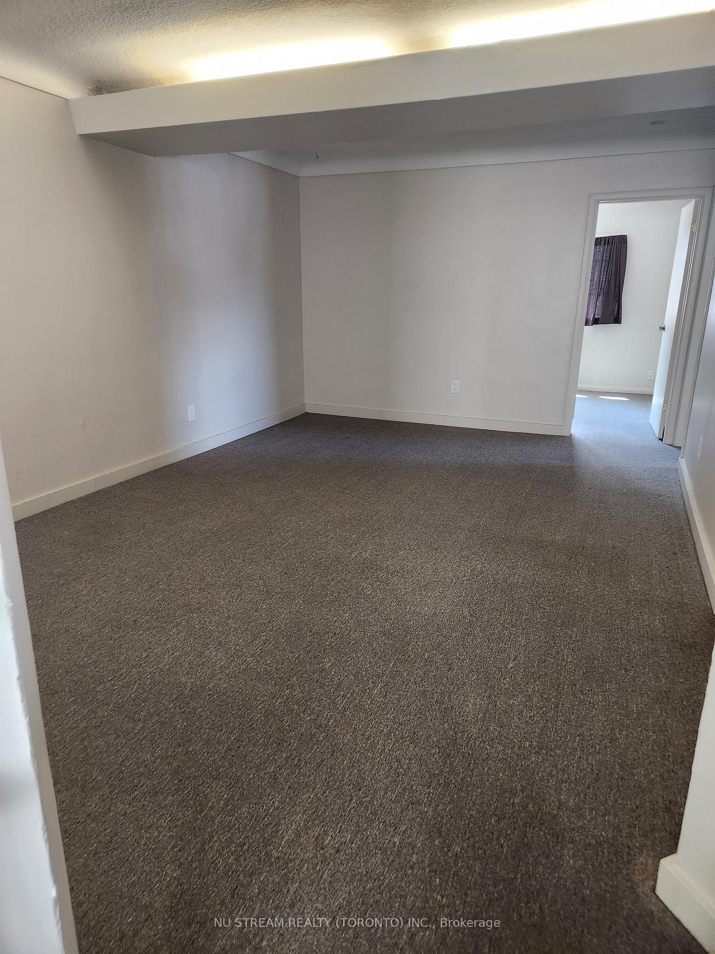 Photo 4 of Unit Upper, 5696 Buchanan Avenue, Niagara Falls, Clifton Hill — HOMEH