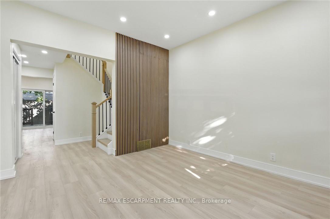 Photo 6 of 9 Alice Street, Hamilton, Crown Point — HOMEH