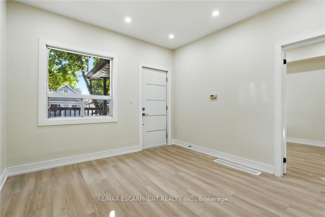 Photo 10 of 9 Alice Street, Hamilton, Crown Point — HOMEH
