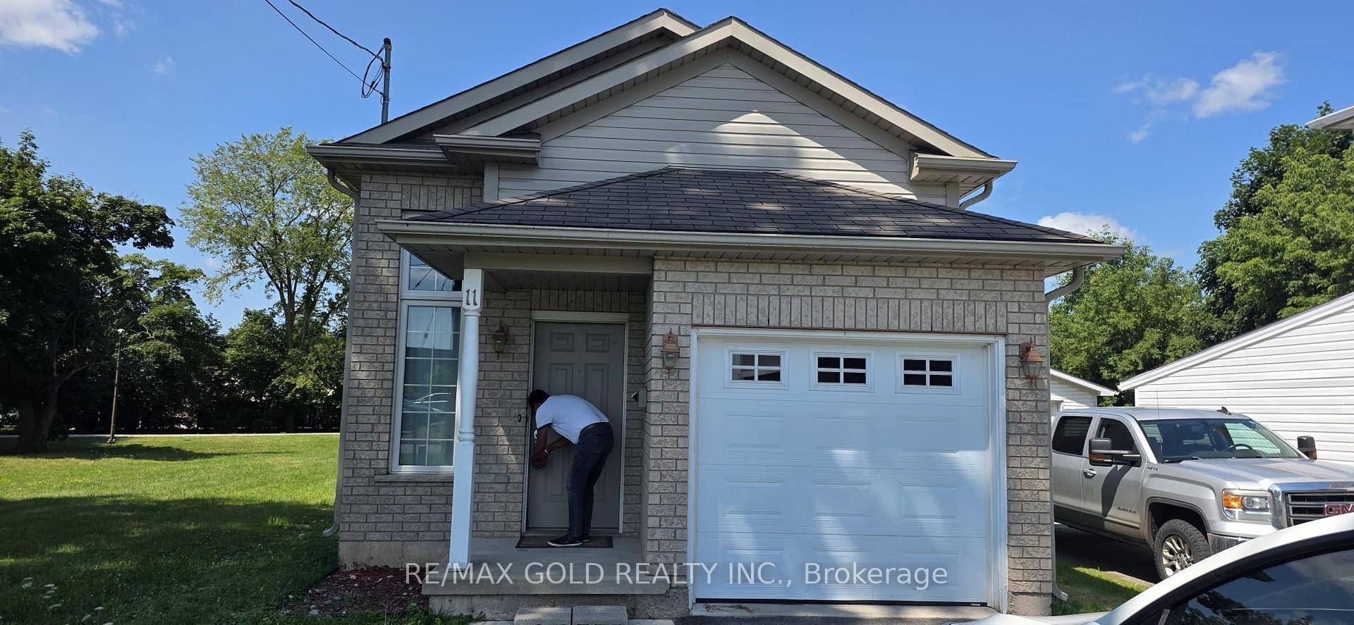 Photo 12 of 11 Rose Avenue, Welland, N. Welland — HOMEH