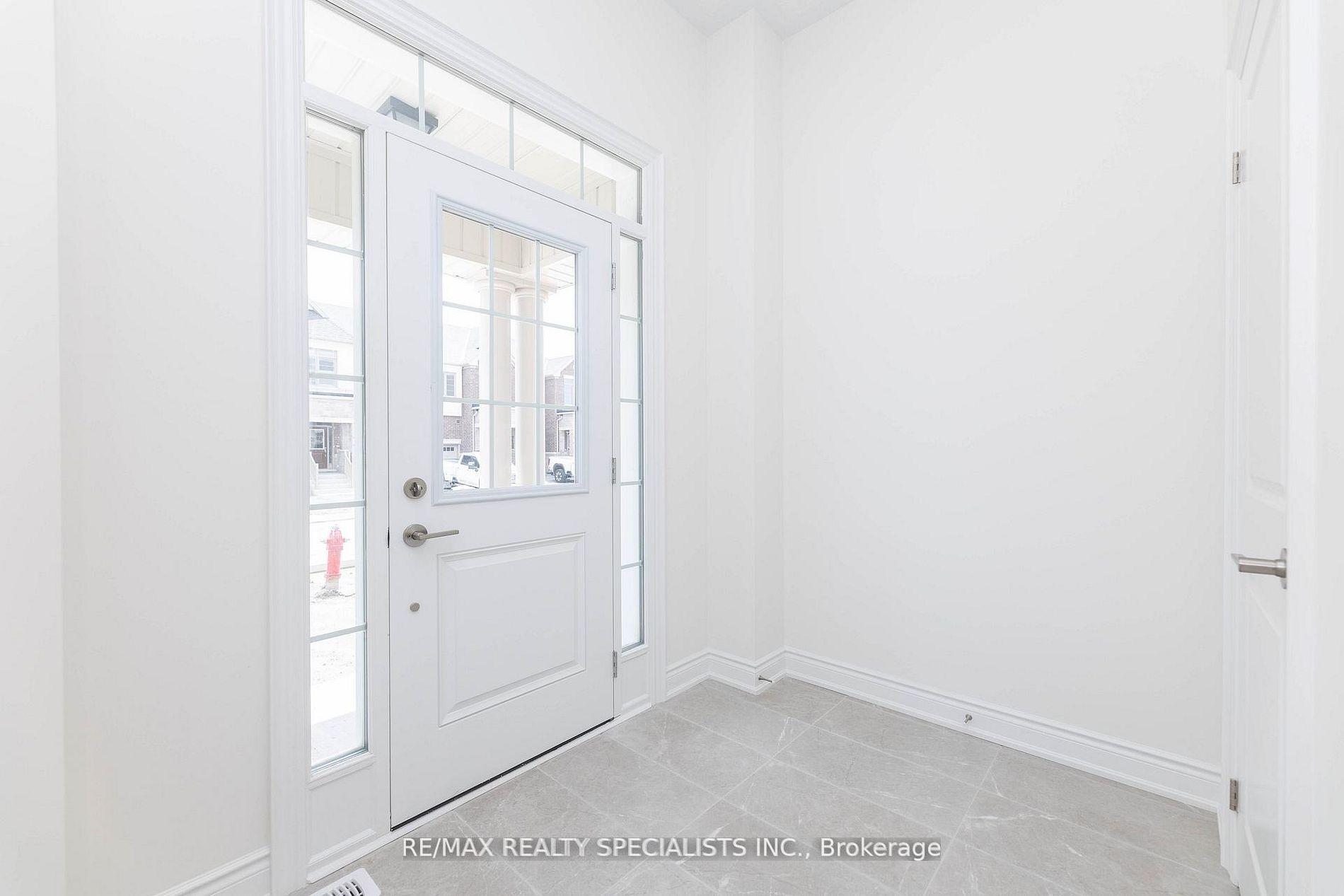 Photo 2 of 86 Bermondsey Way, Brampton, Bram West — HOMEH