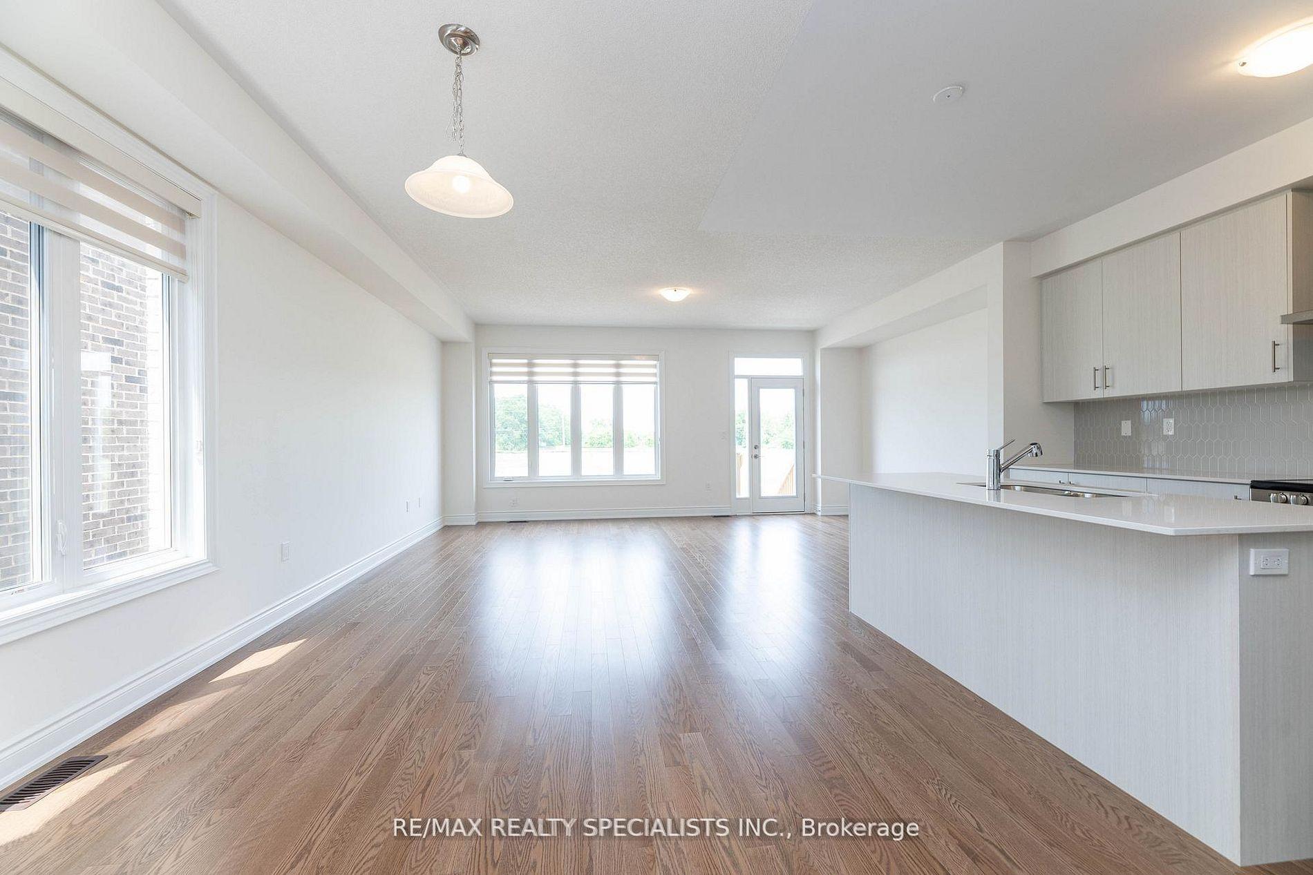 Photo 4 of 86 Bermondsey Way, Brampton, Bram West — HOMEH