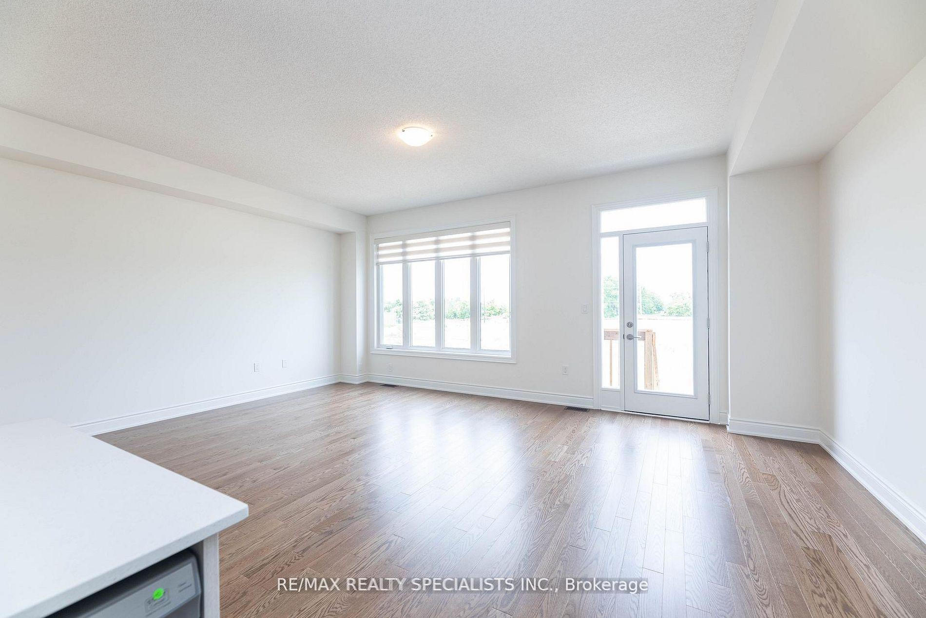 Photo 5 of 86 Bermondsey Way, Brampton, Bram West — HOMEH
