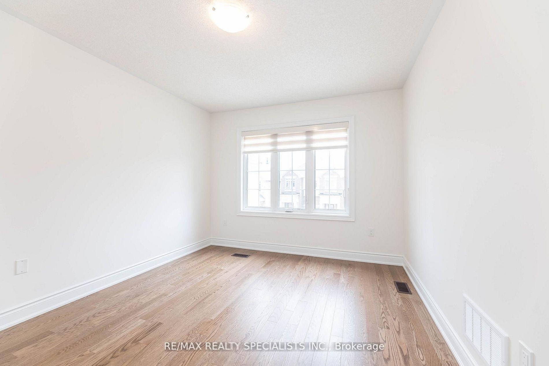 Photo 14 of 86 Bermondsey Way, Brampton, Bram West — HOMEH