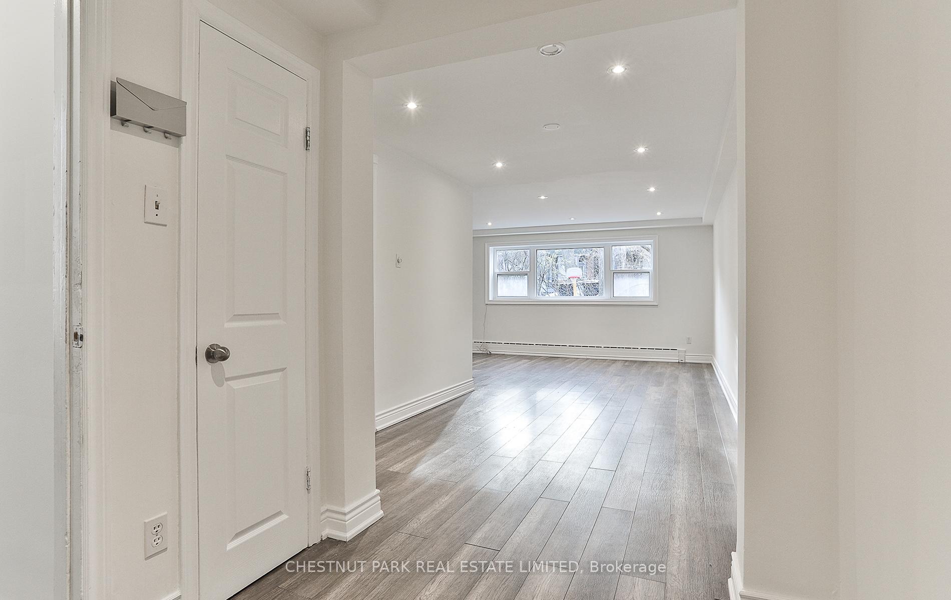 Photo 2 of Unit 1, 76 Walmsley Boulevard, Toronto, Yonge-St. Clair — HOMEH