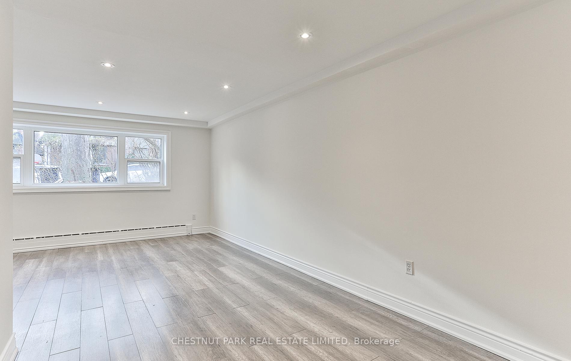 Photo 6 of Unit 1, 76 Walmsley Boulevard, Toronto, Yonge-St. Clair — HOMEH
