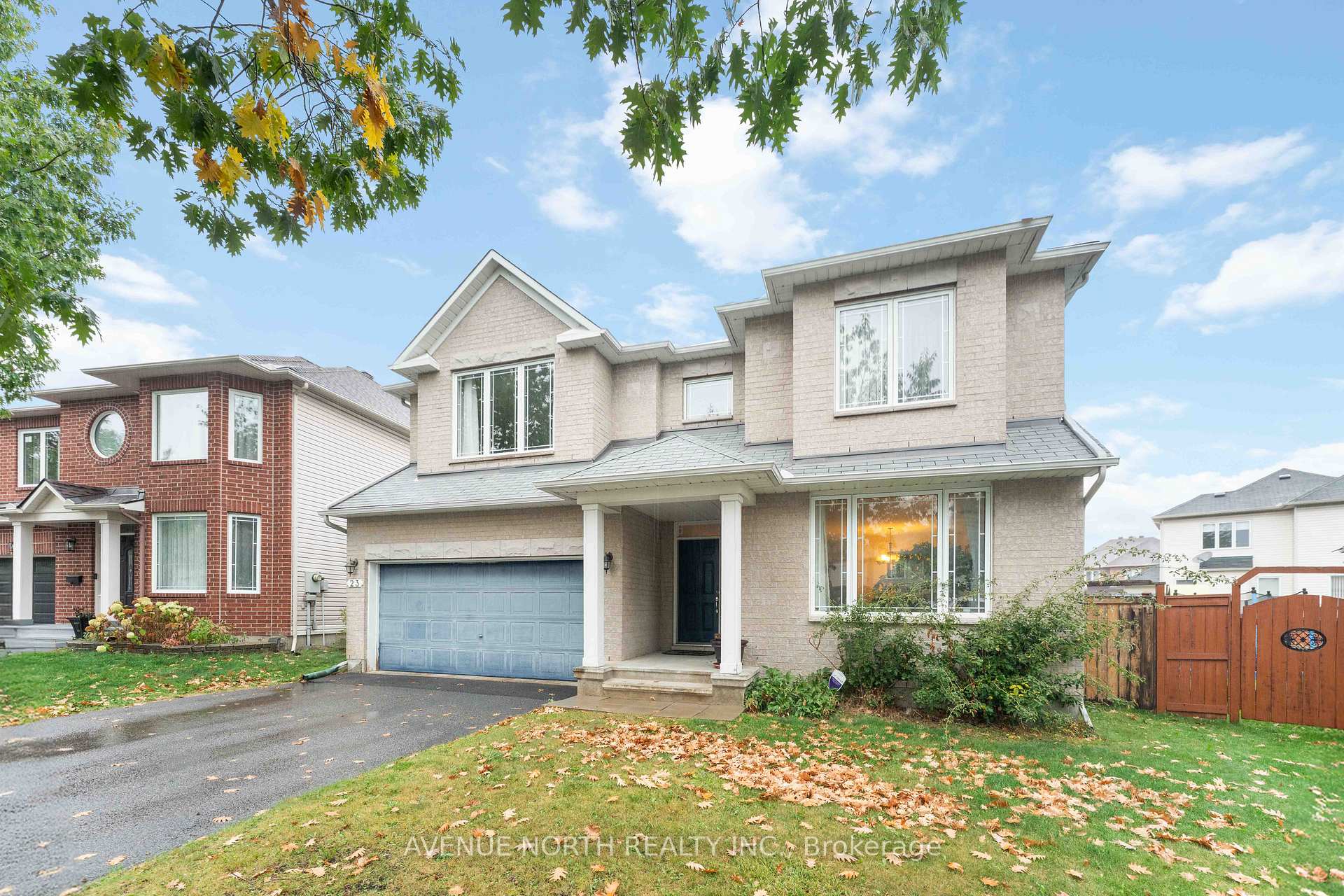Photo 2 of 23 Hearthstone Place, Ottawa, Barrhaven - Strandherd — HOMEH