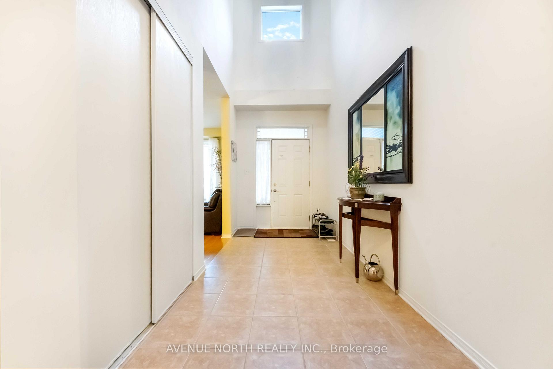 Photo 5 of 23 Hearthstone Place, Ottawa, Barrhaven - Strandherd — HOMEH